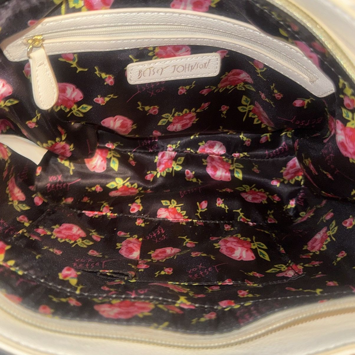 Betsey Johnson Betsey Johnson large polka dot crossbody bag Size ONE SIZE - 7 Thumbnail