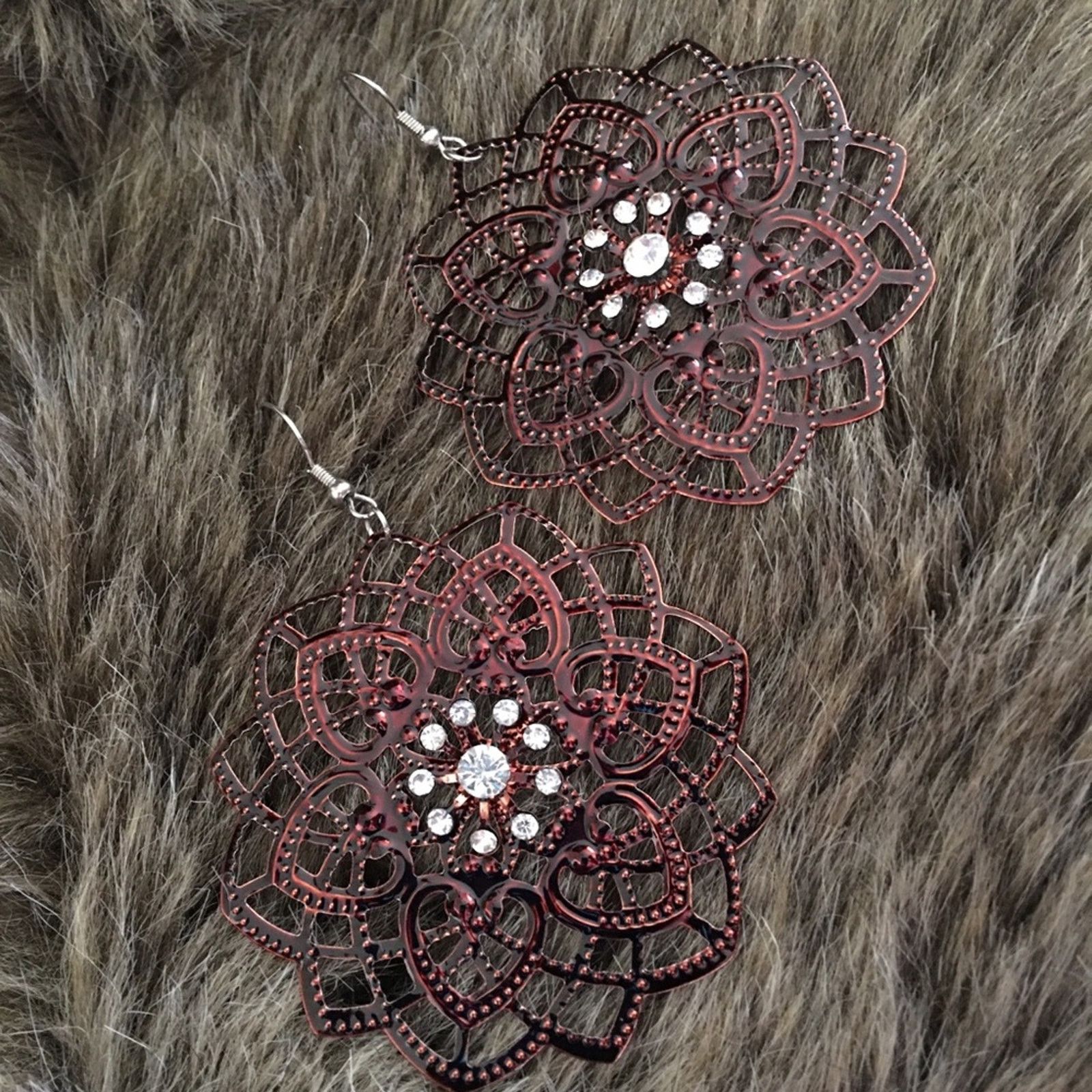 Jewelry Starburst crystal lightweight fish hook earrings Size ONE SIZE - 2 Thumbnail