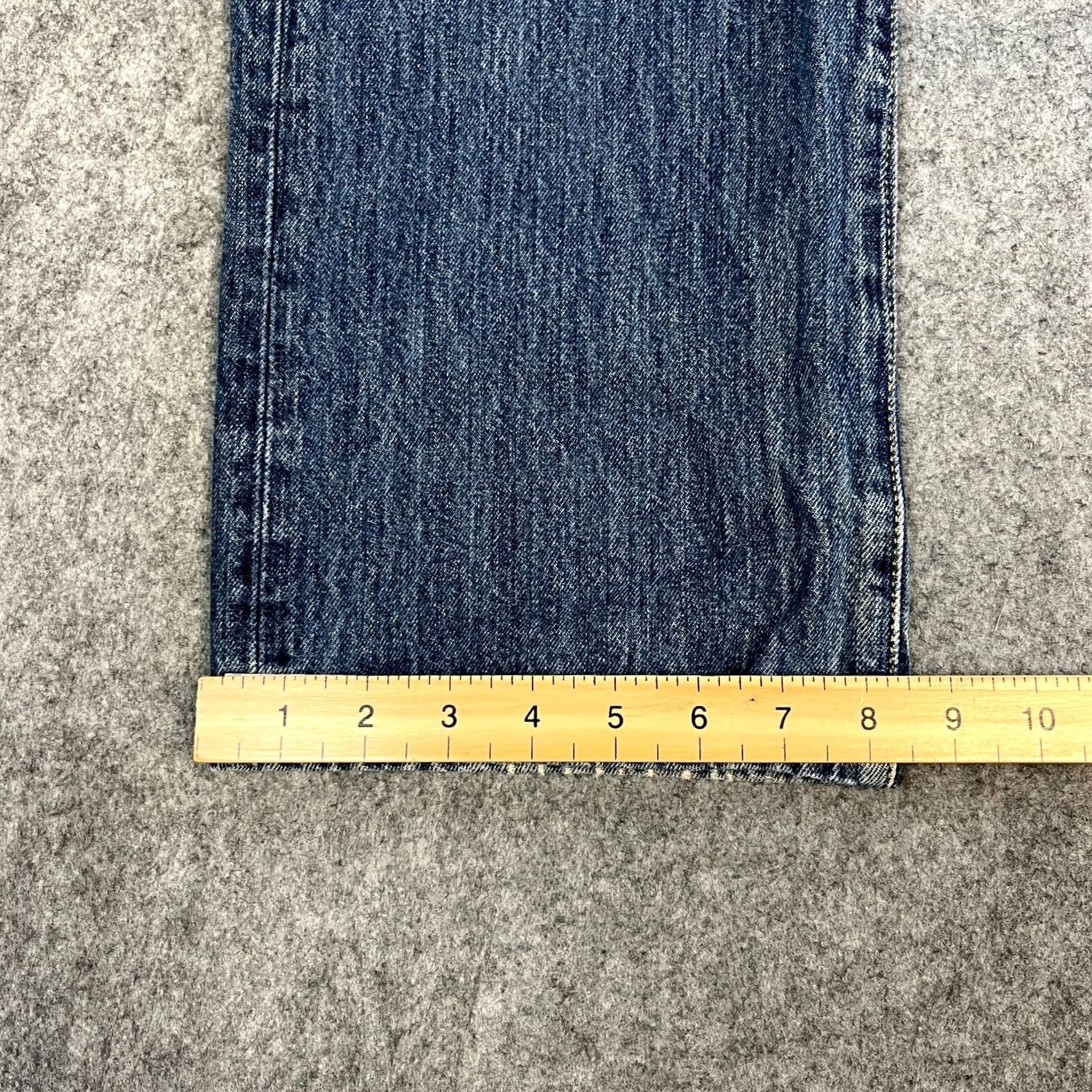 Levi's VINTAGE Levi's 501 Jeans Regular Straight 34 30 Mid Wash Blue Button Fly Mens Adults/Men Size US 34 / EU 50 - 3 Thumbnail