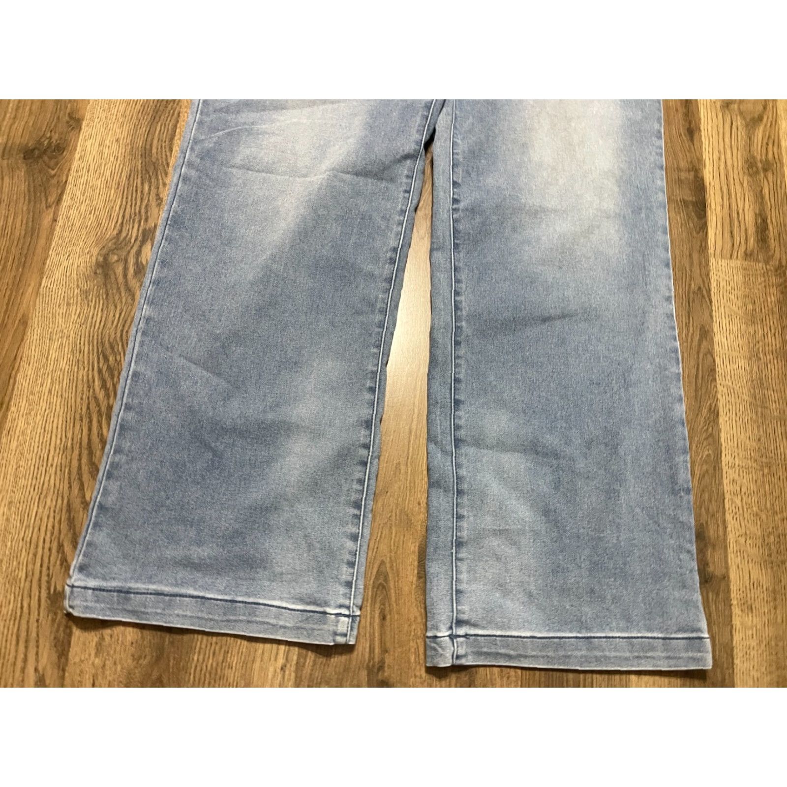 Vintage DG2 Jeans Womens XL Blue Denim Pull On Straight Leg Medium Wash Regular 5-Pocket Inseam 30 in Size 40" / US 18 - 3 Thumbnail