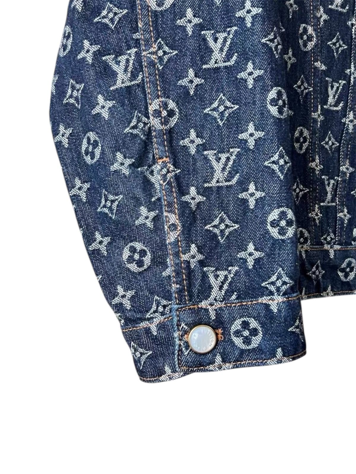 Louis Vuitton Louis Vuitton X Pharrell Williams 48 Monogram Denim Jacket Size US M / EU 48-50 / 2 - 6 Thumbnail