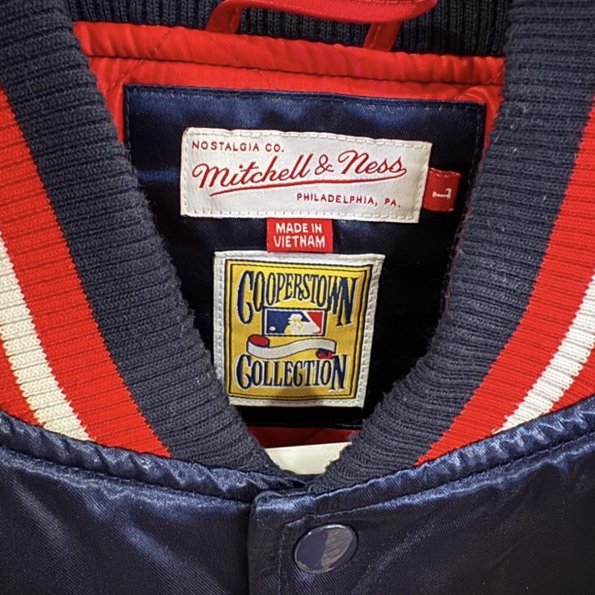 Mitchell & Ness Mitchell & Ness St. Louis Satin Bomber Jacket – Size L Size US L / EU 52-54 / 3 - 2 Thumbnail