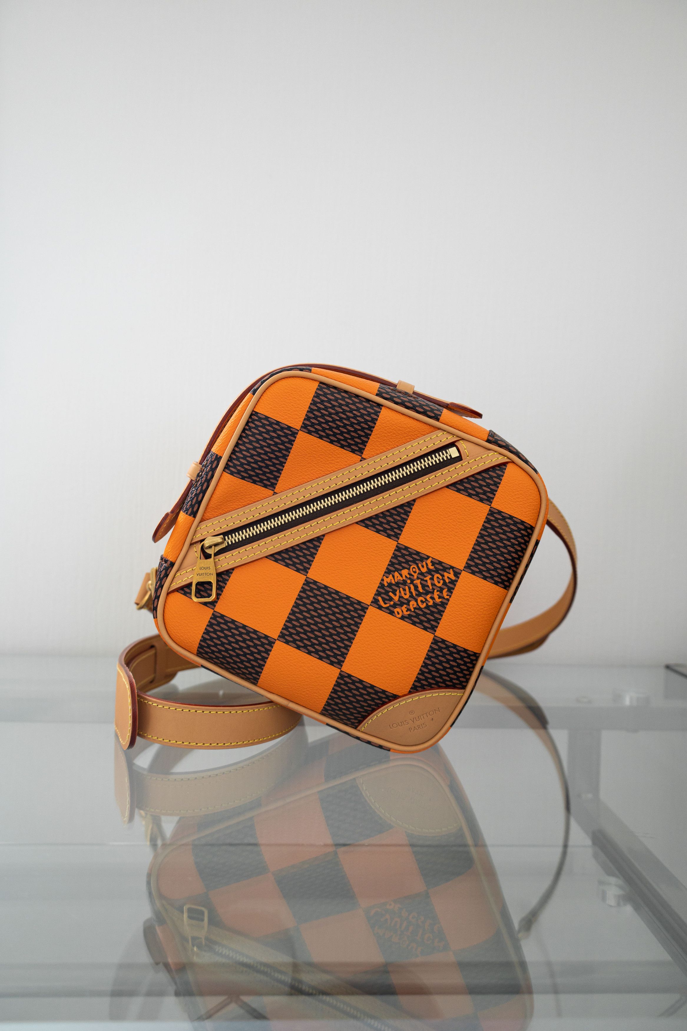 Louis Vuitton Damier Pop Chess Messenger Shoulder Bag N40548 Size ONE SIZE - 1 Thumbnail