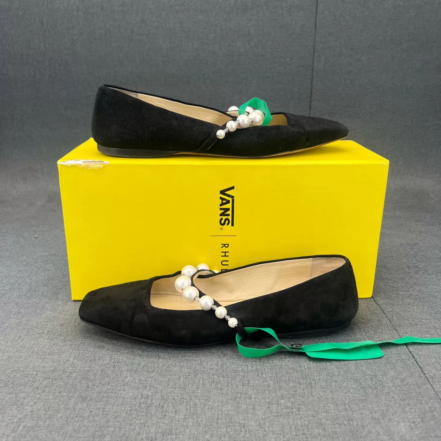 Jimmy Choo women's Jimmy Choo Black Pearl Flats 38 with box like new Size US 7.5 / IT 37.5 - 2 Thumbnail