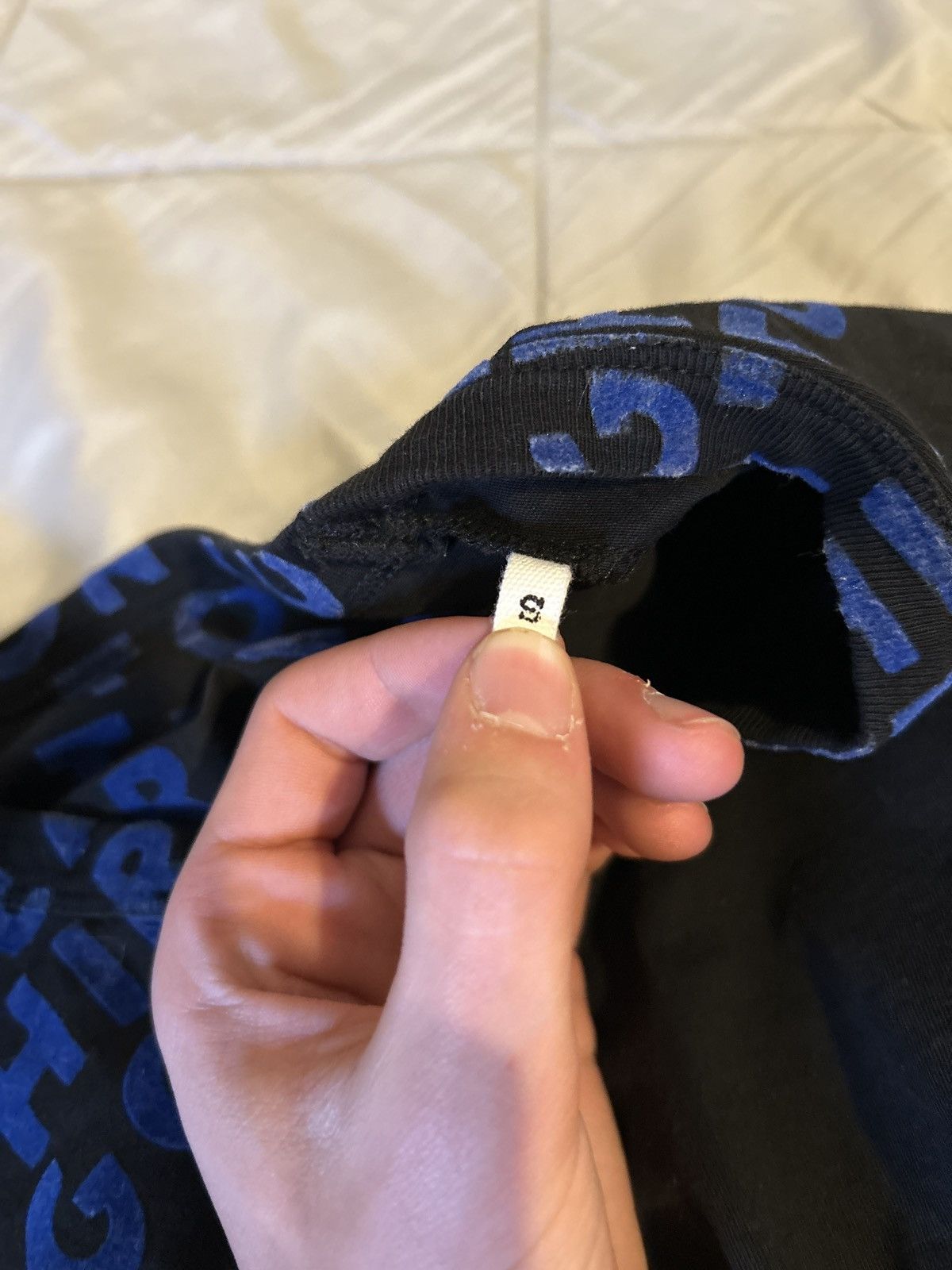 Maison Margiela Maison margiela black and blue aids tee Size US S / EU 44-46 / 1 - 4 Thumbnail