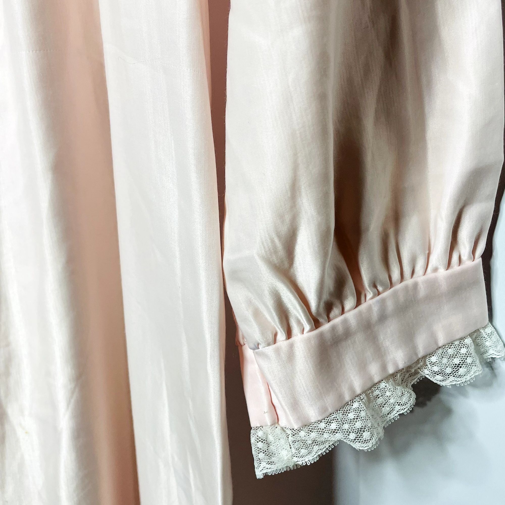 Other Vintage Pink Satin Long Nightgown Modest Sleepware Embroider Size L / US 10 / IT 46 - 4 Thumbnail