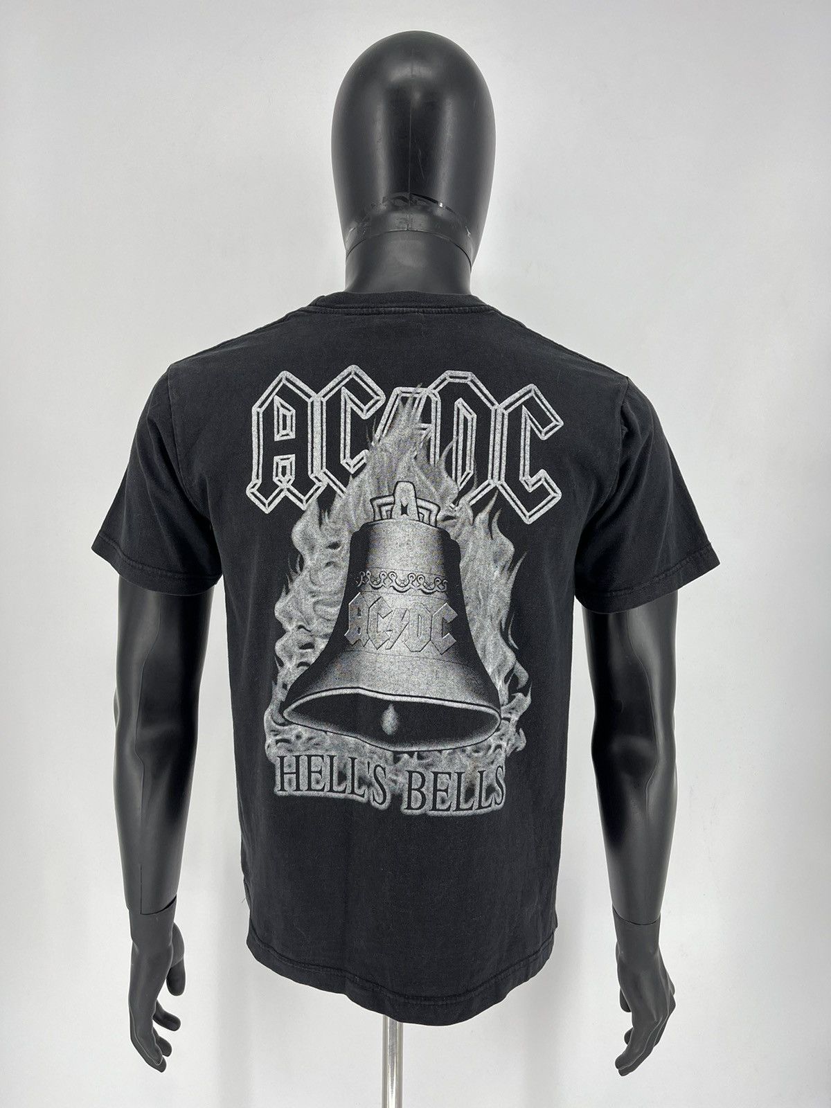AC/DC × Band Tees × Vintage Vintage Y2k ACDC Hells Bells heavy metal rock t shirt like Size US S / EU 44-46 / 1 - 7 Thumbnail