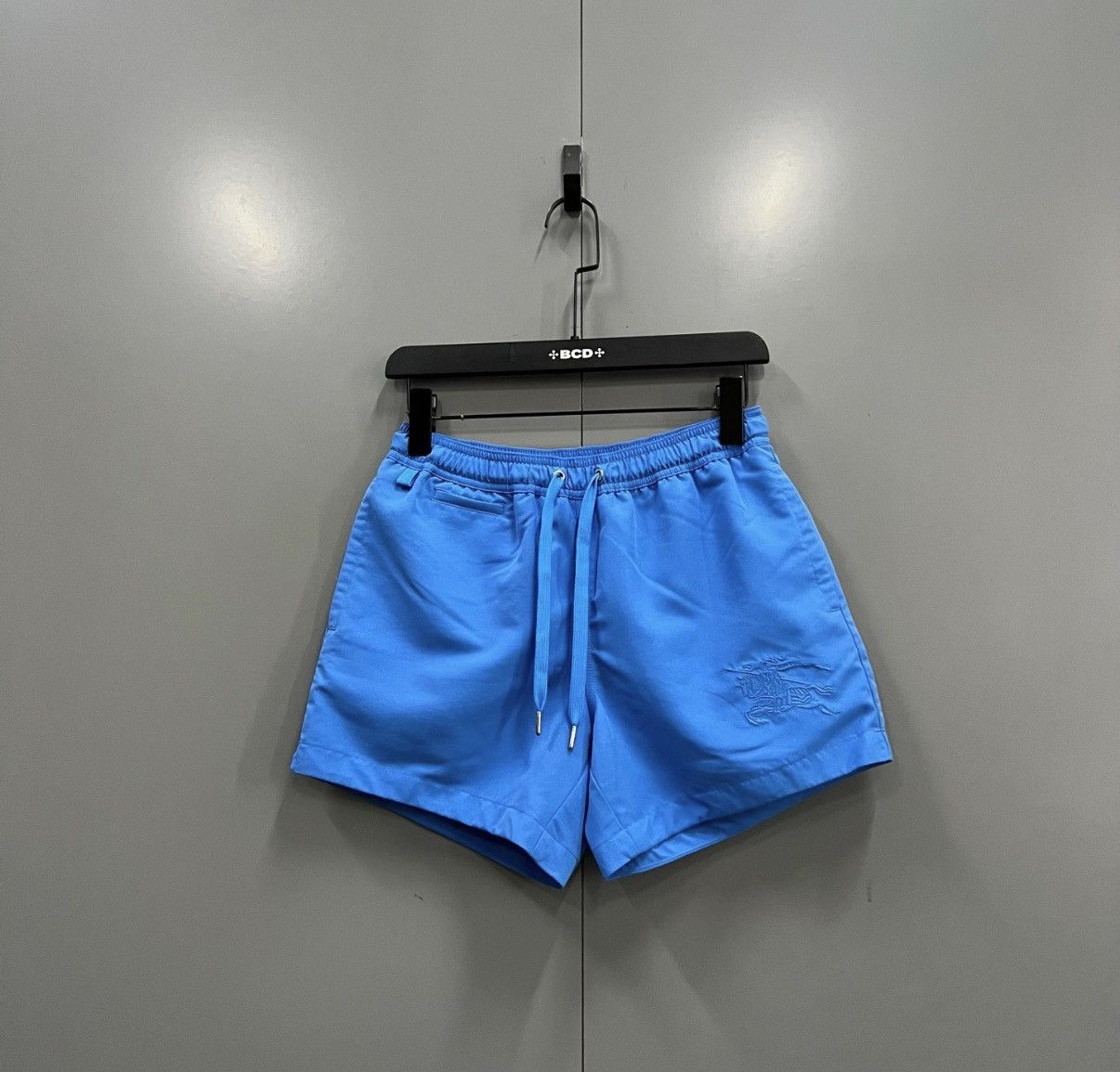 Burberry Burberry Blue Embroidered Logo Shorts J41 Size US 30 / EU 46 - 1 Thumbnail