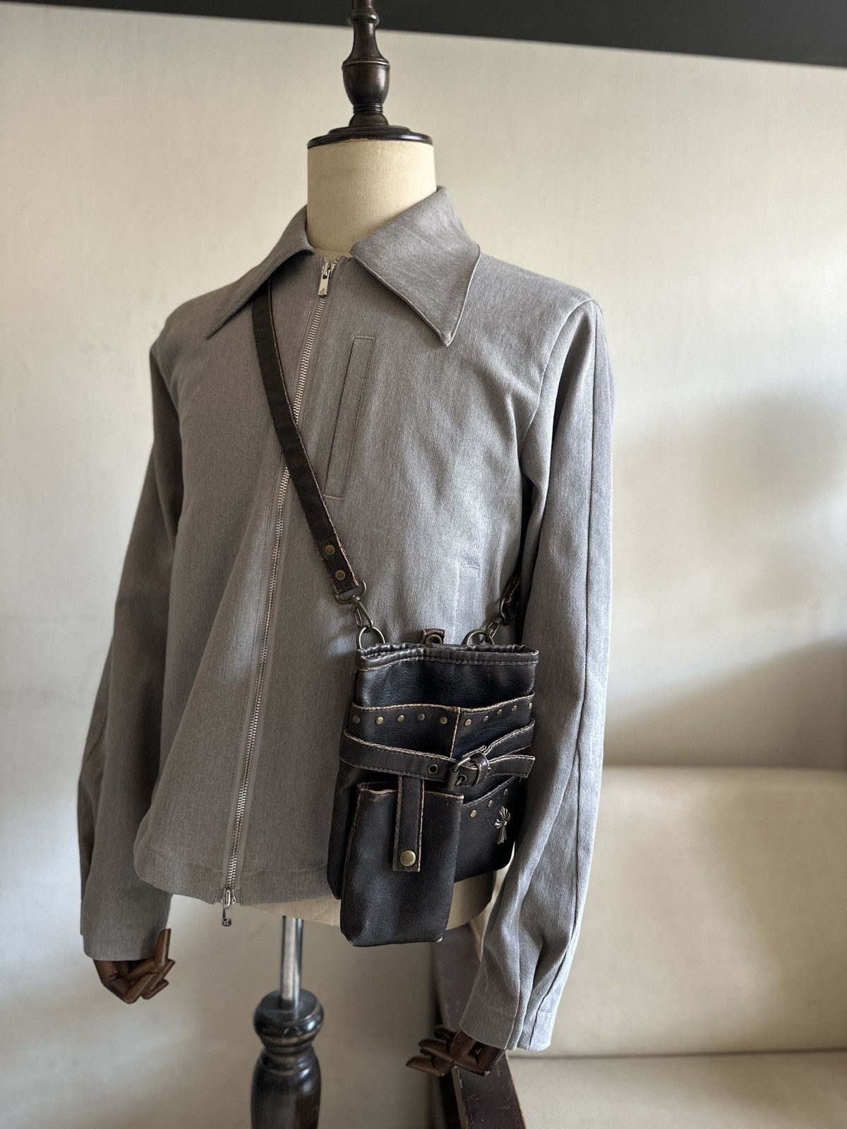 Japanese Brand 2000s Fabric Connection Cross logo Leather Sling Bag Size ONE SIZE - 5 Thumbnail