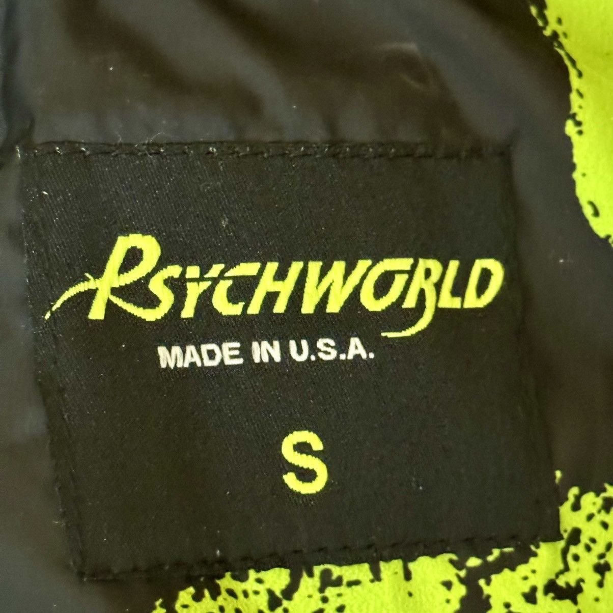Psychworld PsychWorld Neon Skulls Black Puffer Jacket Size Small BNWT Size US S / EU 44-46 / 1 - 5 Thumbnail