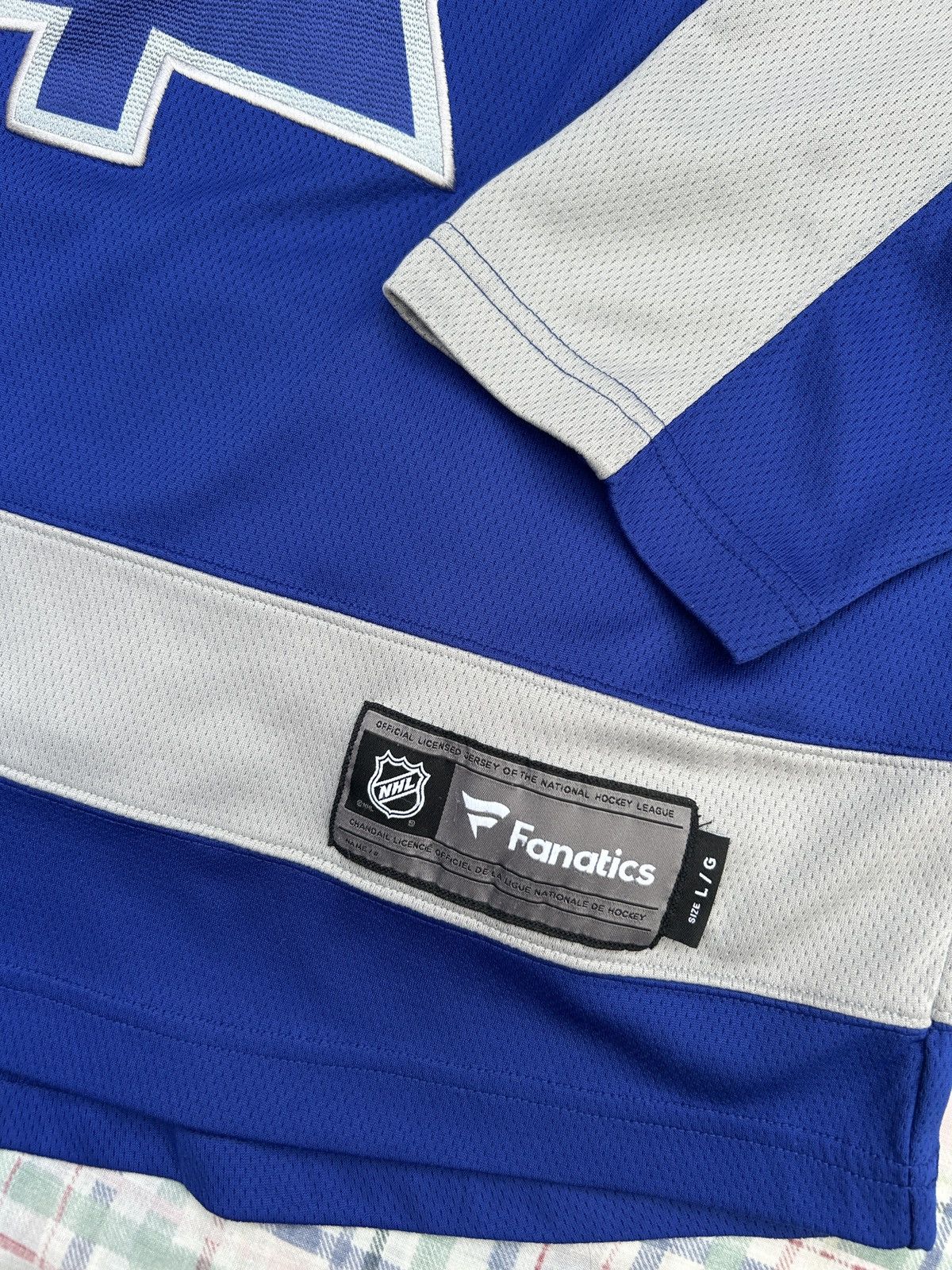 NHL 2021 Toronto Maple Leafs Reverse Retro NHL Jersey Size US L / EU 52-54 / 3 - 2 Thumbnail