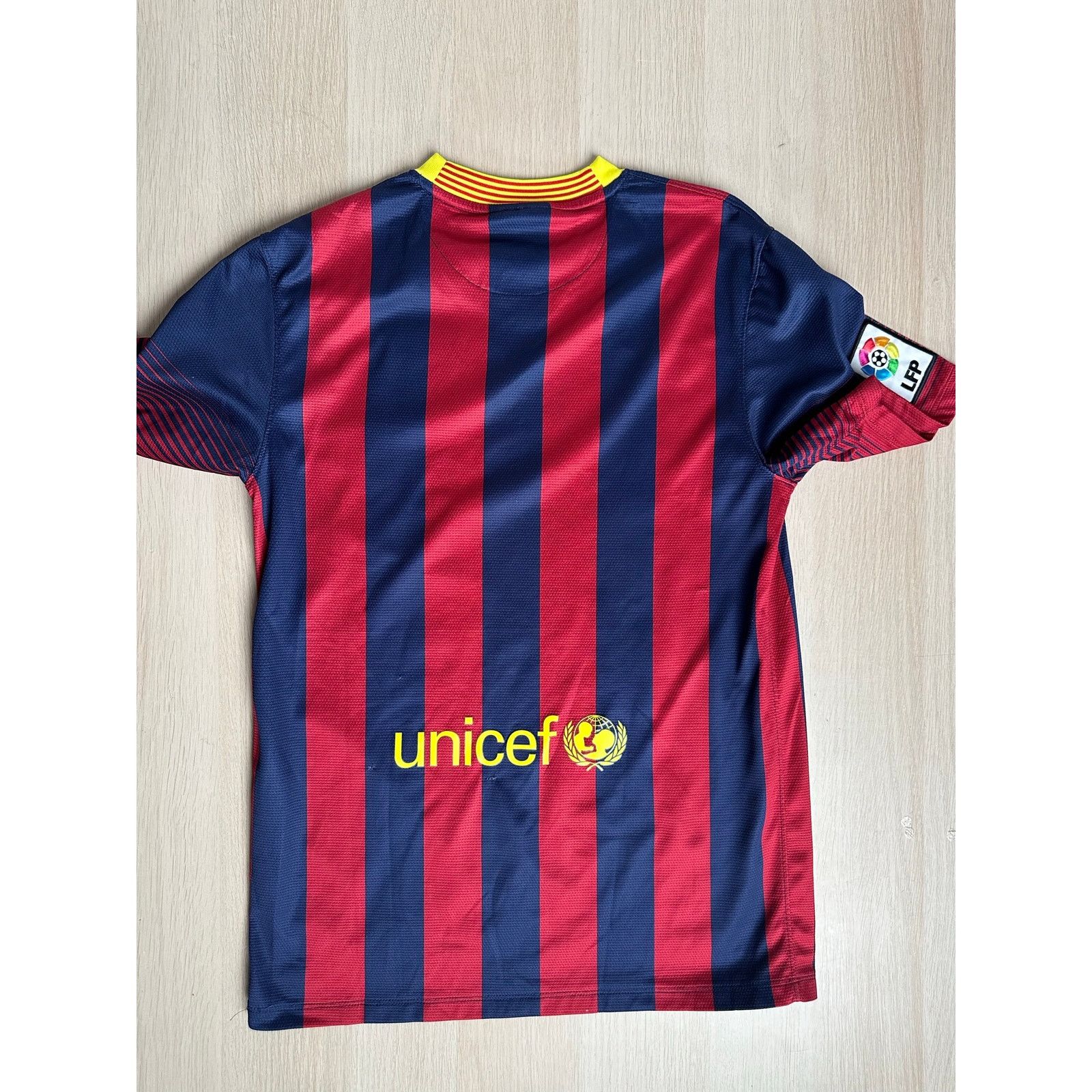 Nike Vintage Nike FC Barcelona Home Kit Men's Small - Authentic Size US S / EU 44-46 / 1 - 2 Thumbnail
