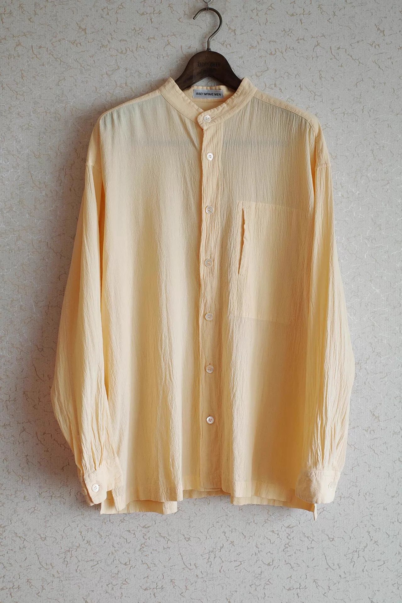 Issey Miyake Issey Miyake Men 90s Pleated Pale Yellow Shirt Size US L / EU 52-54 / 3 - 1 Thumbnail