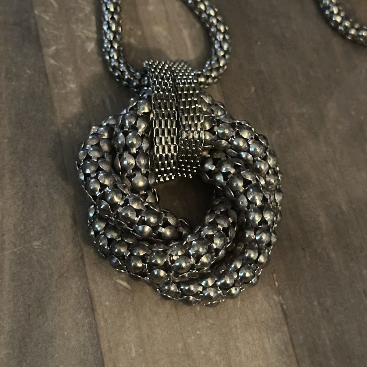 Other Daisy Fuentes long chunky knot pendant necklace Size ONE SIZE - 4 Thumbnail