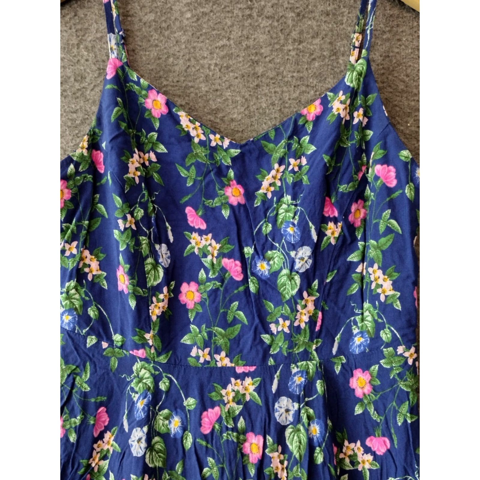 Old Navy VINTAGE Old Navy Petite Spaghetti Strap Dress Navy Blue Floral Mini Sleeveless Summer PS Womens Size S / US 4 / IT 40 - 3 Thumbnail