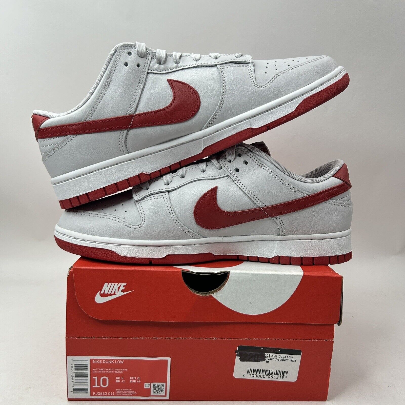 Nike Nike Dunk Low “Vast Grey Varsity Red” 2023 Size US 10 / EU 43 - 3 Thumbnail