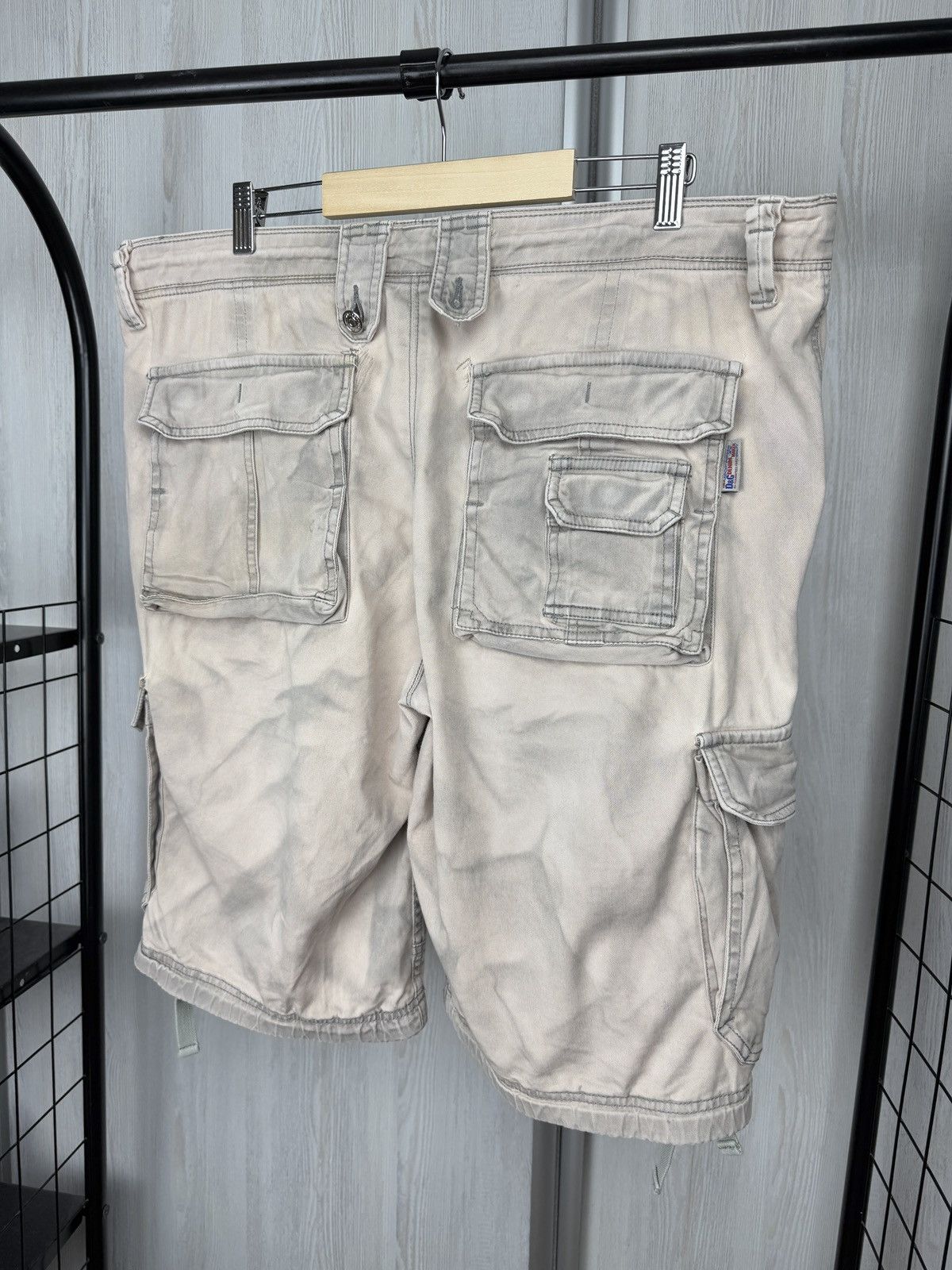 Dolce & Gabbana Dolce & Gabbana y2k beige fade utility military cargo shorts Size US 38 / EU 54 - 12 Thumbnail