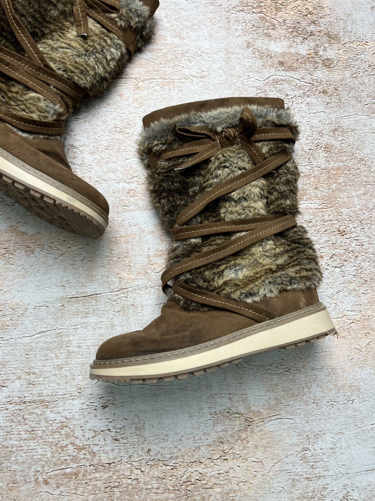 Japanese Brand Vintage fluffy fur boots Size US 9 / IT 39 - 2 Thumbnail