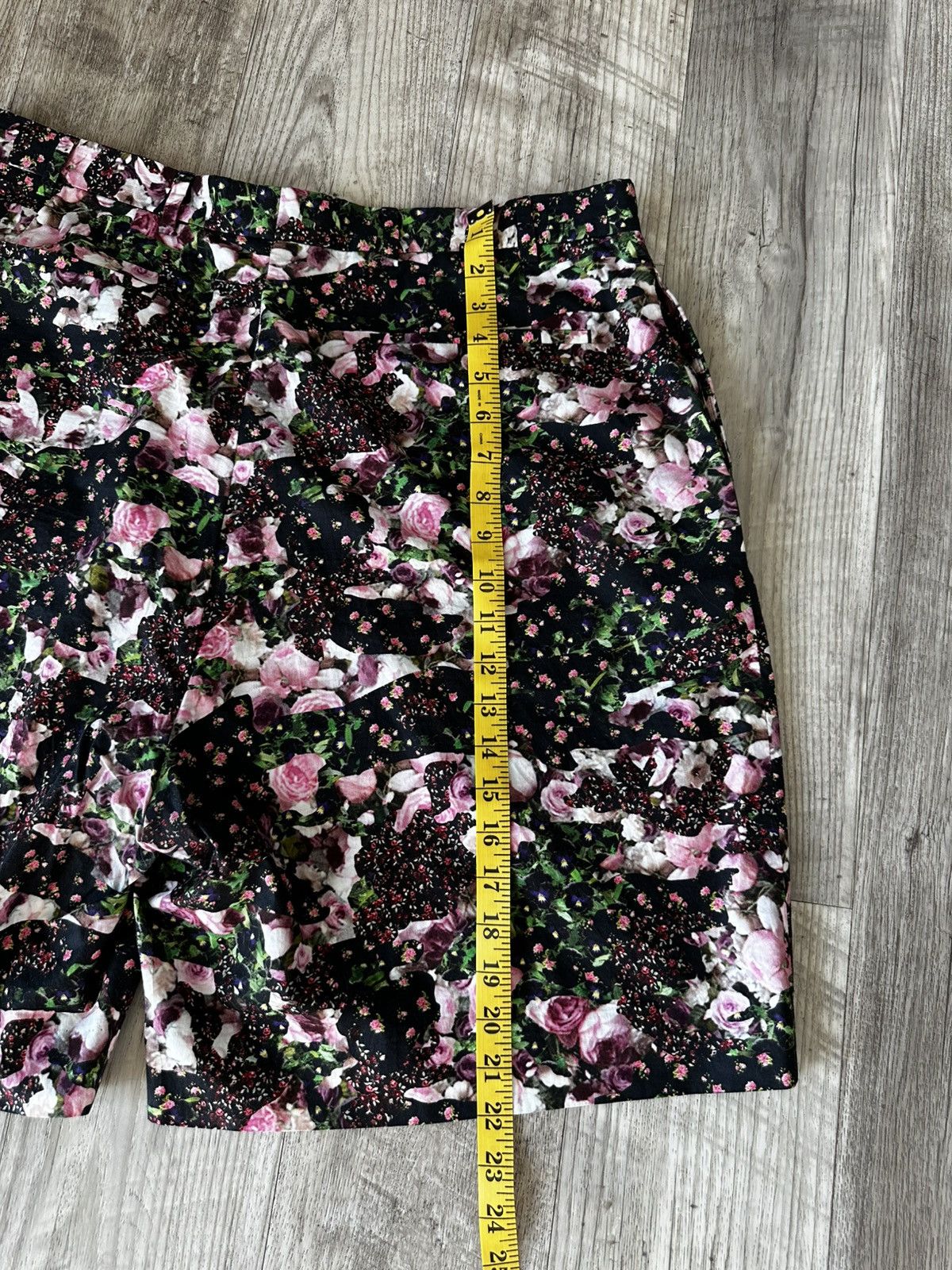 Givenchy Tisci Era Floral Bermuda Shorts Size US 36 / EU 52 - 9 Thumbnail