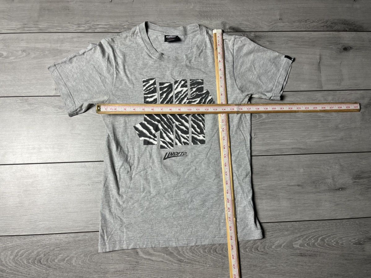 Undefeated UNDEFEATED 5 STRIKE Zebra LOGO PRINT GREY MENS T SHIRT Size US S / EU 44-46 / 1 - 5 Thumbnail