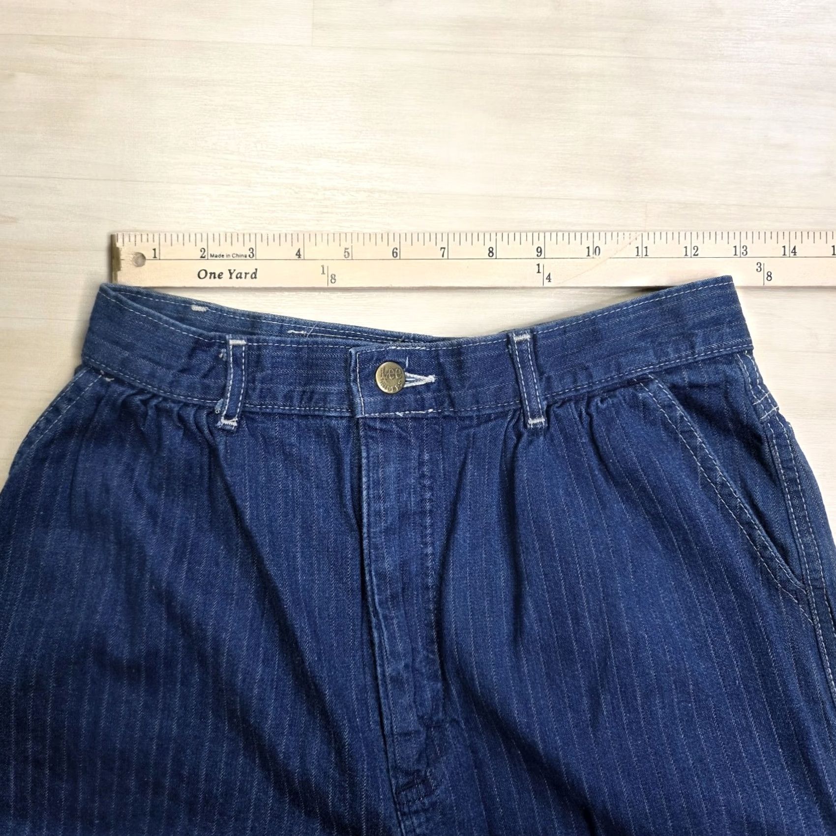 Lee VINTAGE Lee Jeans Blue Pinstripe High Rise Straight Leg Denim 25 x 30 Womens 90s Straight Jeans Size 42" / US 20 - 4 Thumbnail
