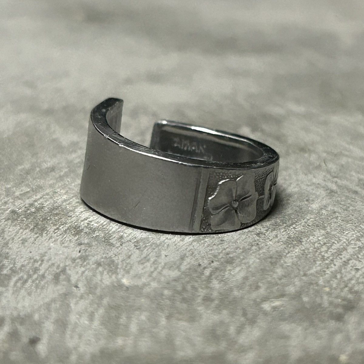 Vintage Y2K Flower Custom Silver Ring Size ONE SIZE - 2 Thumbnail