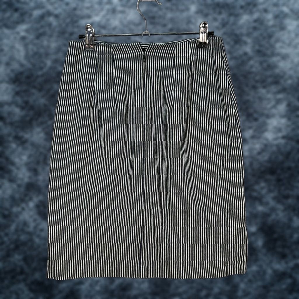 Club Monaco VINTAGE Club Monaco Skirt Womens 4 Black White Striped Knee Length Pencil Slit Cotton Casual Styled Womens Skirt Mens? Size 27" / US 4 / IT 40 - 1 Thumbnail