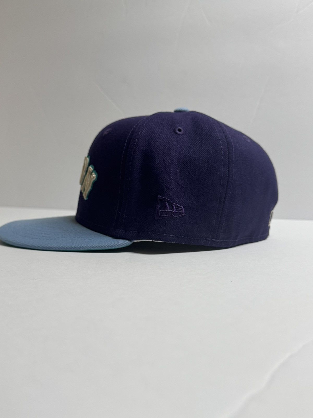 New Era Boston Red Sox NewEra 59FIFTYFitted Hat – World Series Patch Size ONE SIZE - 3 Thumbnail
