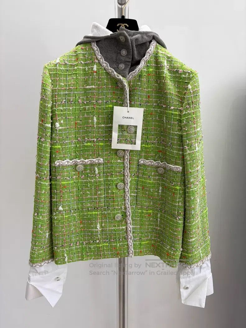 Chanel Chanel Early Spring Vacation Series Green Hooded Tweed Jac Size S / US 4 / IT 40 - 1 Thumbnail