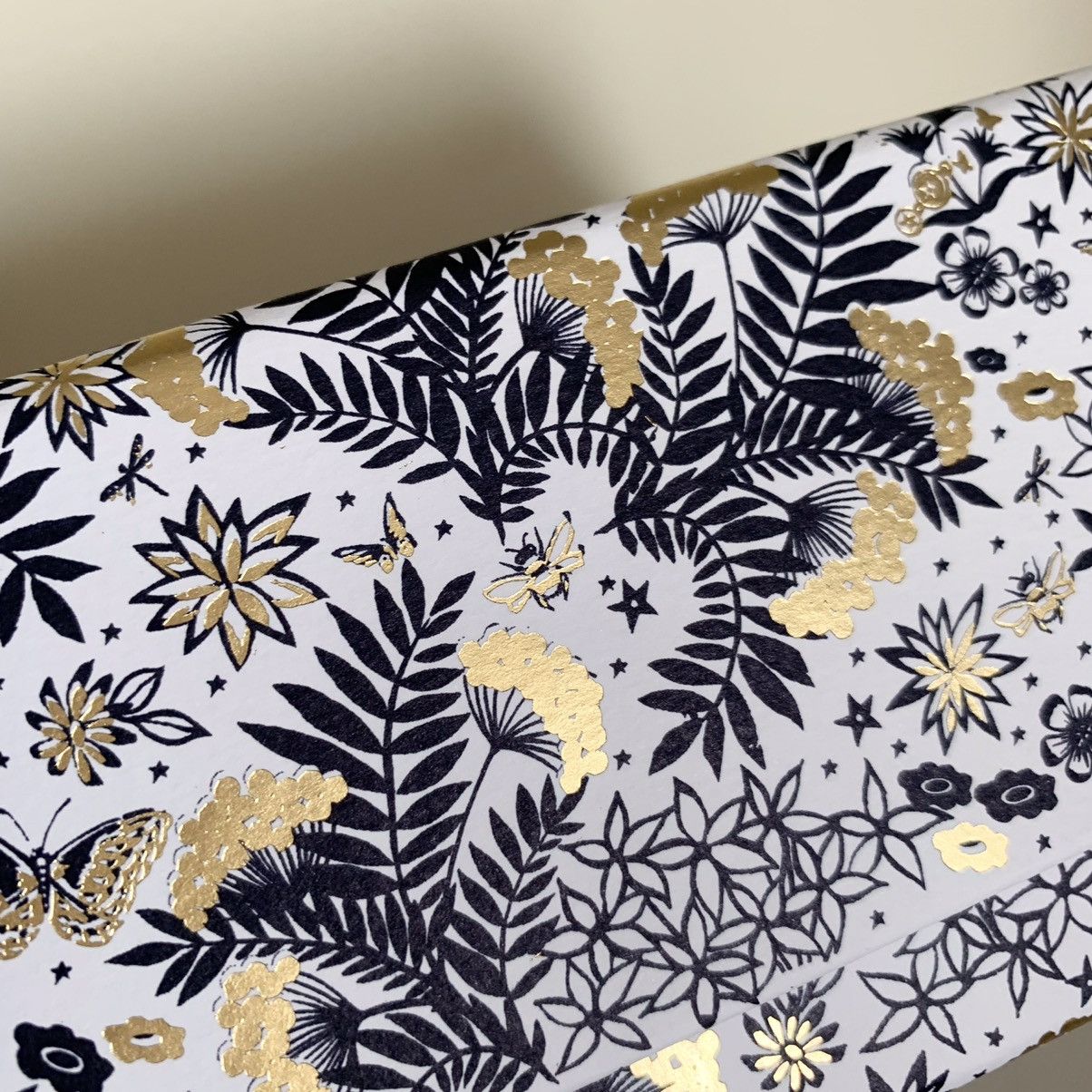 Dior Dior special gold foil gift box storage box Size ONE SIZE - 9 Thumbnail