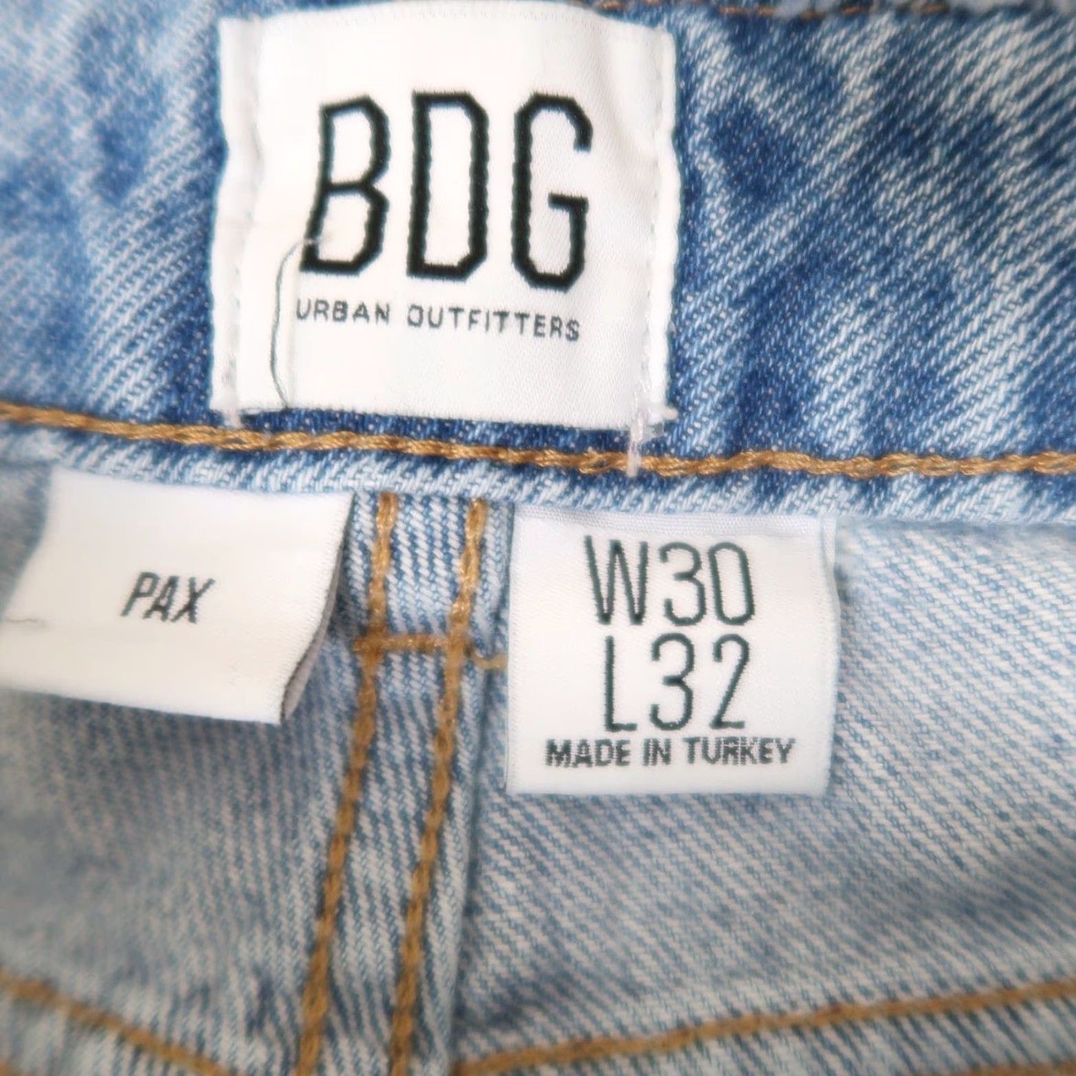 Bdg BDG Urban Outfitters Pax light wash blue denim high rise mom jeans 30 Size 30" / US 8 / IT 44 - 4 Thumbnail