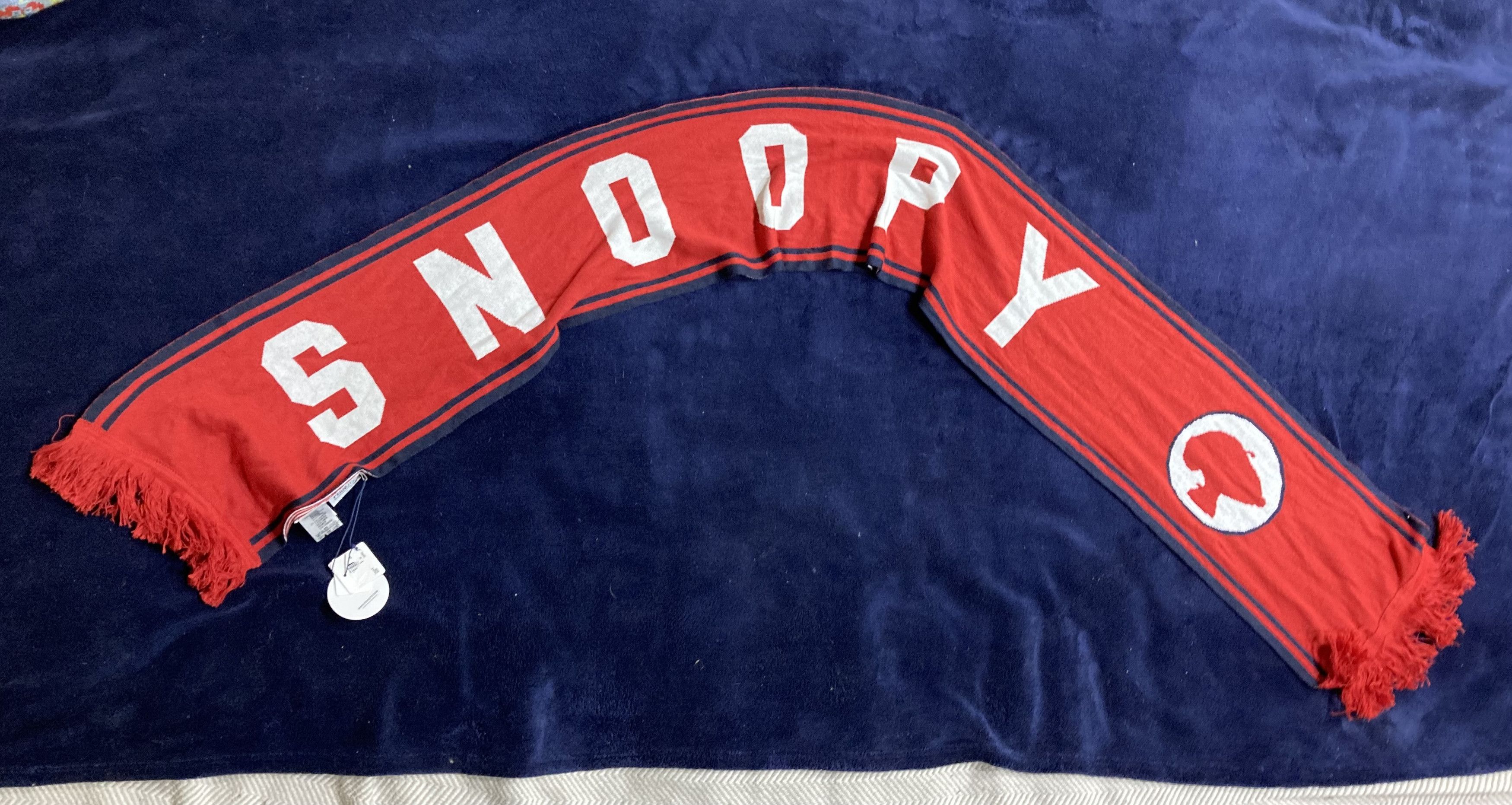 Peanuts Peanuts X Cyrillus Paris Snoopy Long Red Scarves Size ONE SIZE - 1 Thumbnail