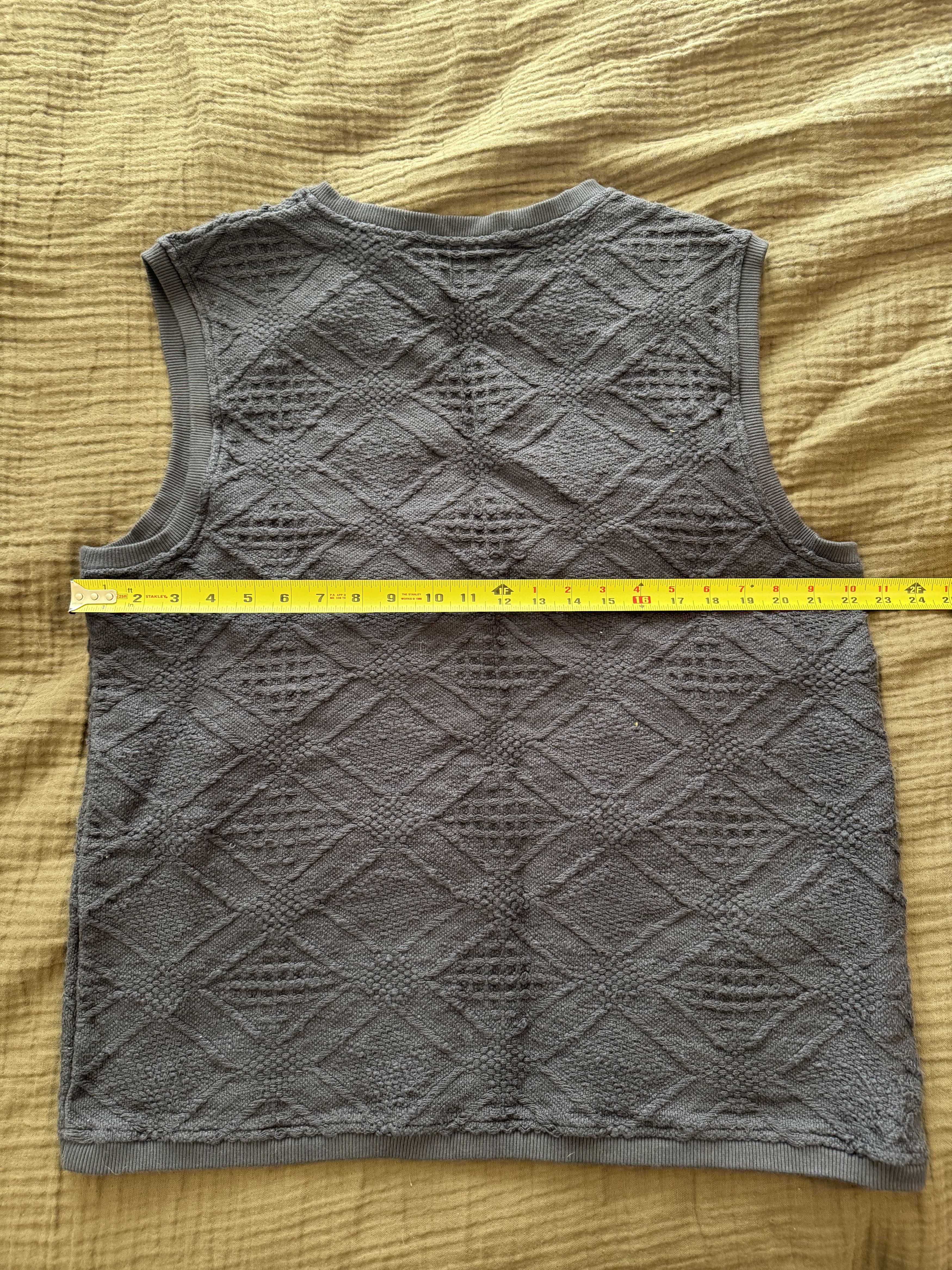 18 East 18 East BURI “SWEATER” VEST - OMBRE BLUE HANDLOOM Size US M / EU 48-50 / 2 - 4 Thumbnail