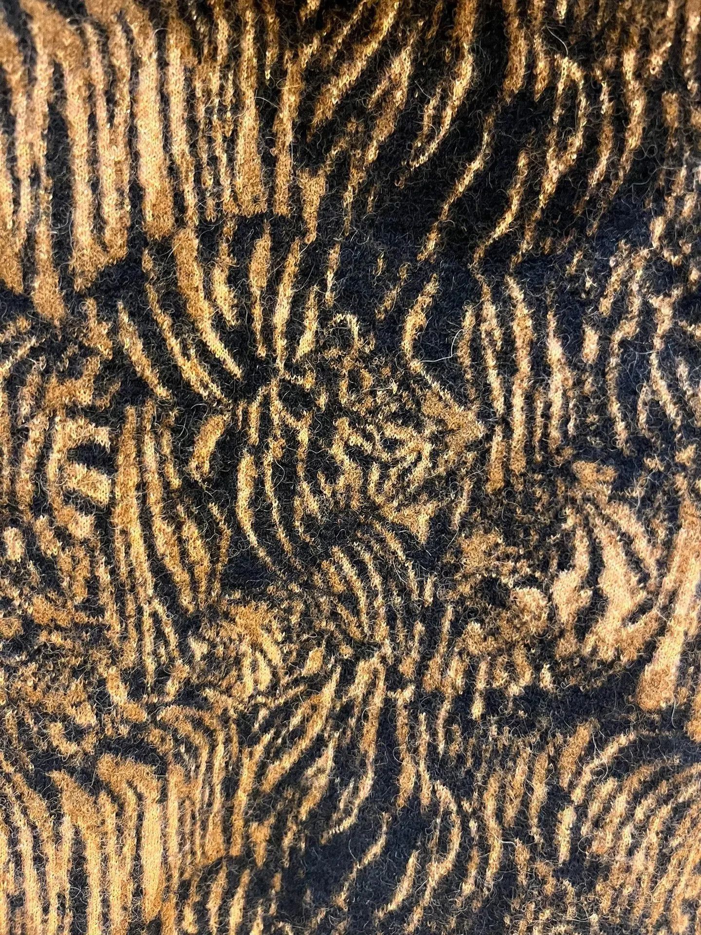 Saint Laurent Paris Saint Laurent Tiger Pattern Hooded Cardigan. Size US M / EU 48-50 / 2 - 9 Thumbnail