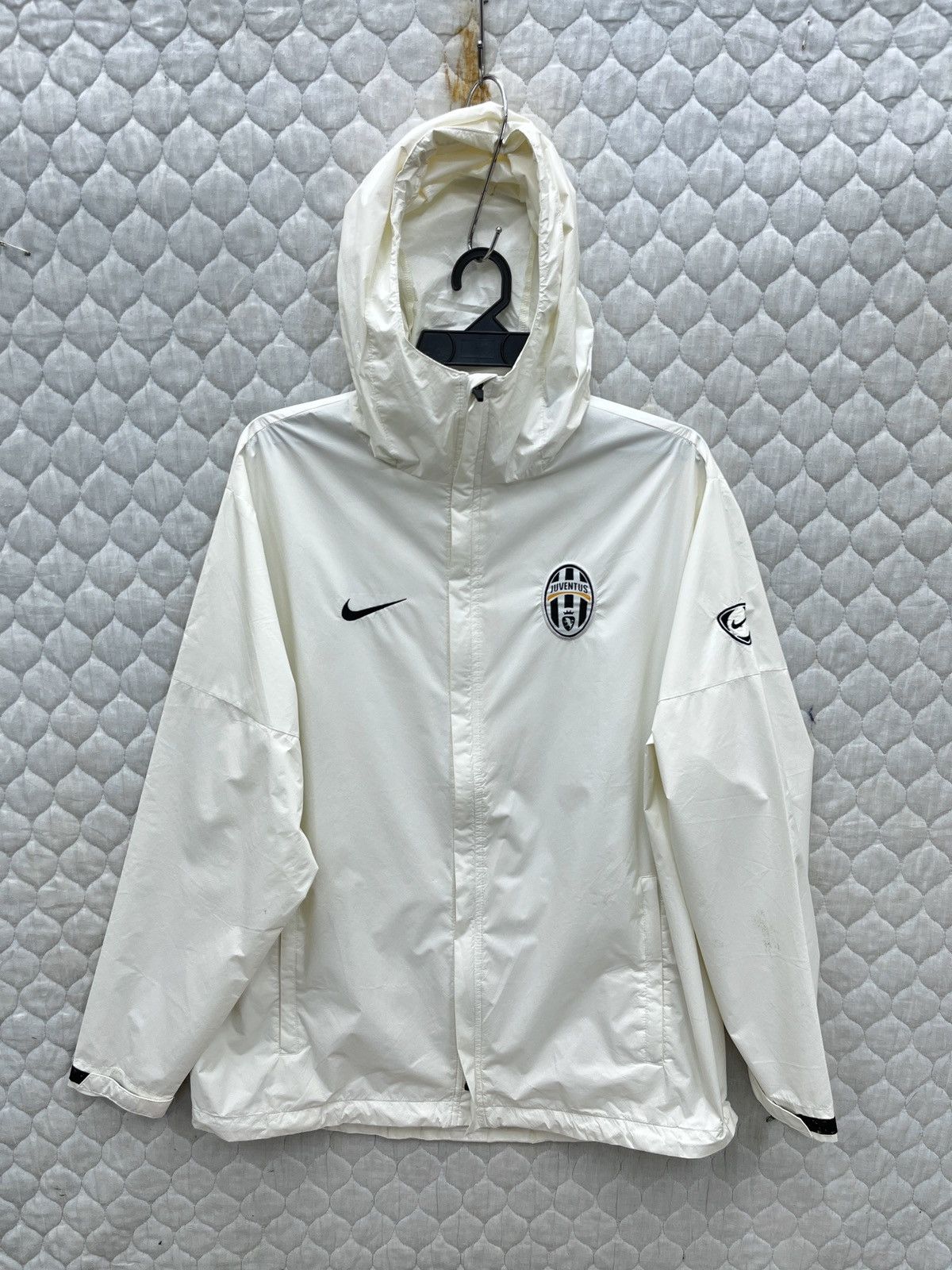 Nike Sportswear Streetwear STEALS NIKE JUVENTUS HOODIE LIGHT JACKET Grailed
