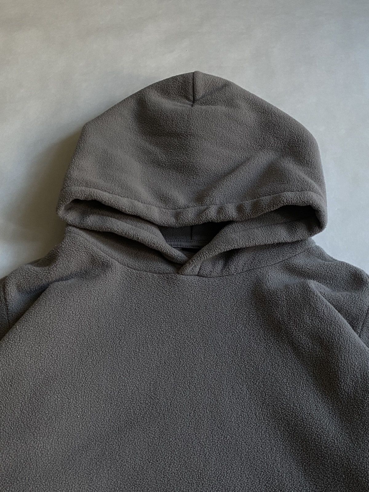 Balenciaga × Gap × Yeezy Yeezy X Gap Polar Fleece Cropped Hoodie Grey Yzy Kanye West Size US L / EU 52-54 / 3 - 5 Thumbnail