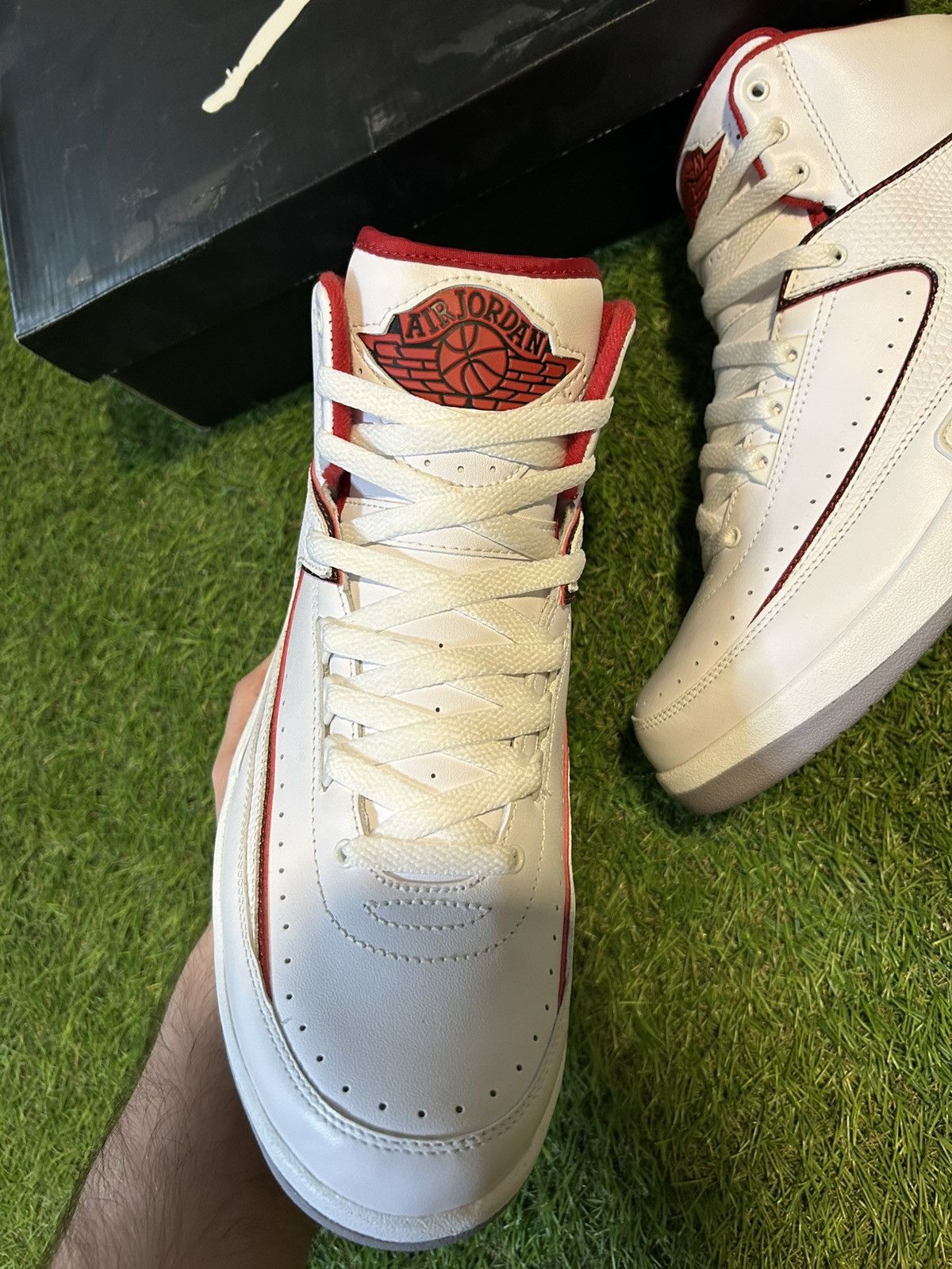 Jordan Brand Jordan 2 White Red Size US 10.5 / EU 43-44 - 3 Thumbnail