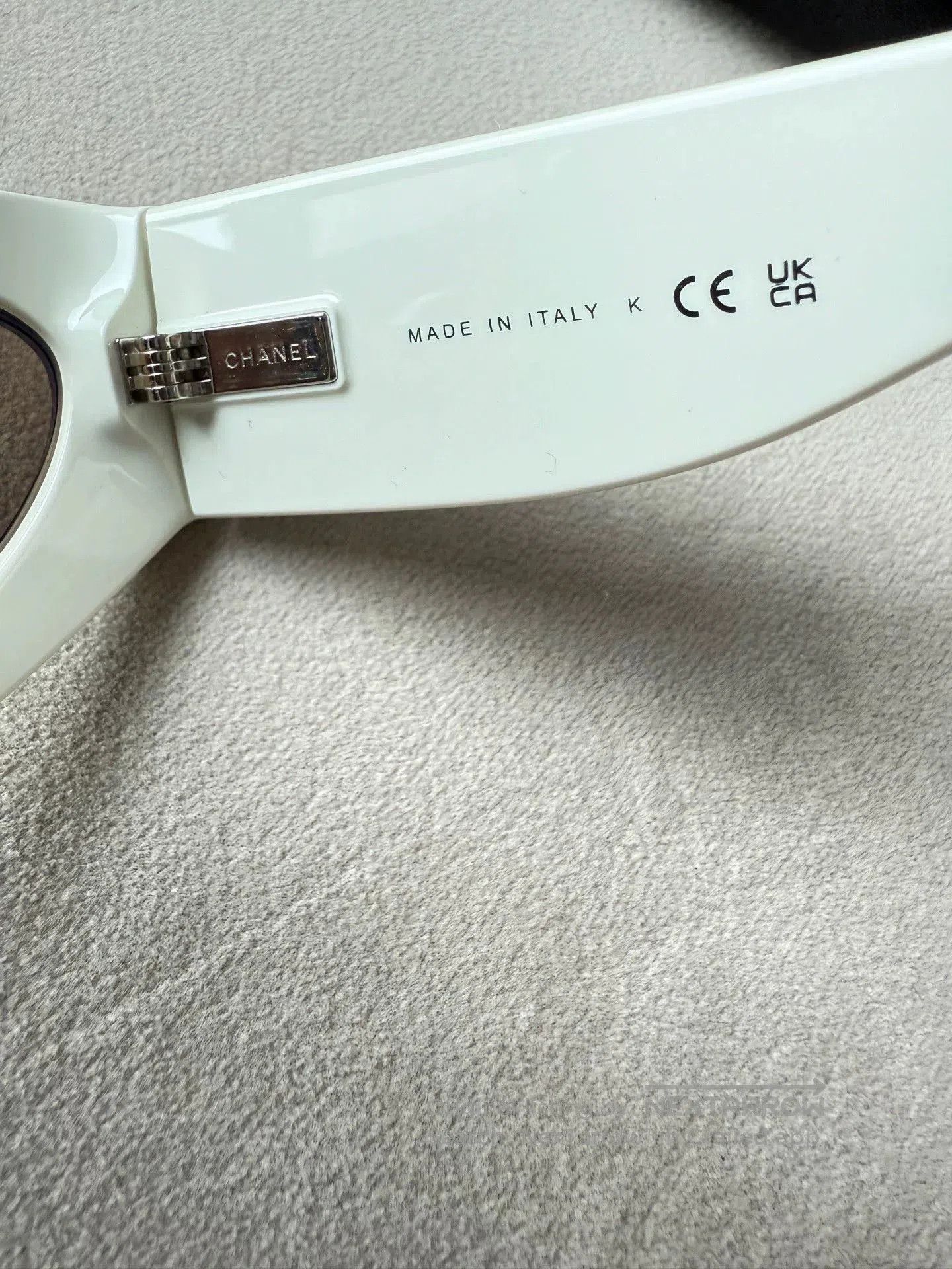 Chanel Chanel Black White Cat Eye Sunglasses. Size ONE SIZE - 4 Thumbnail