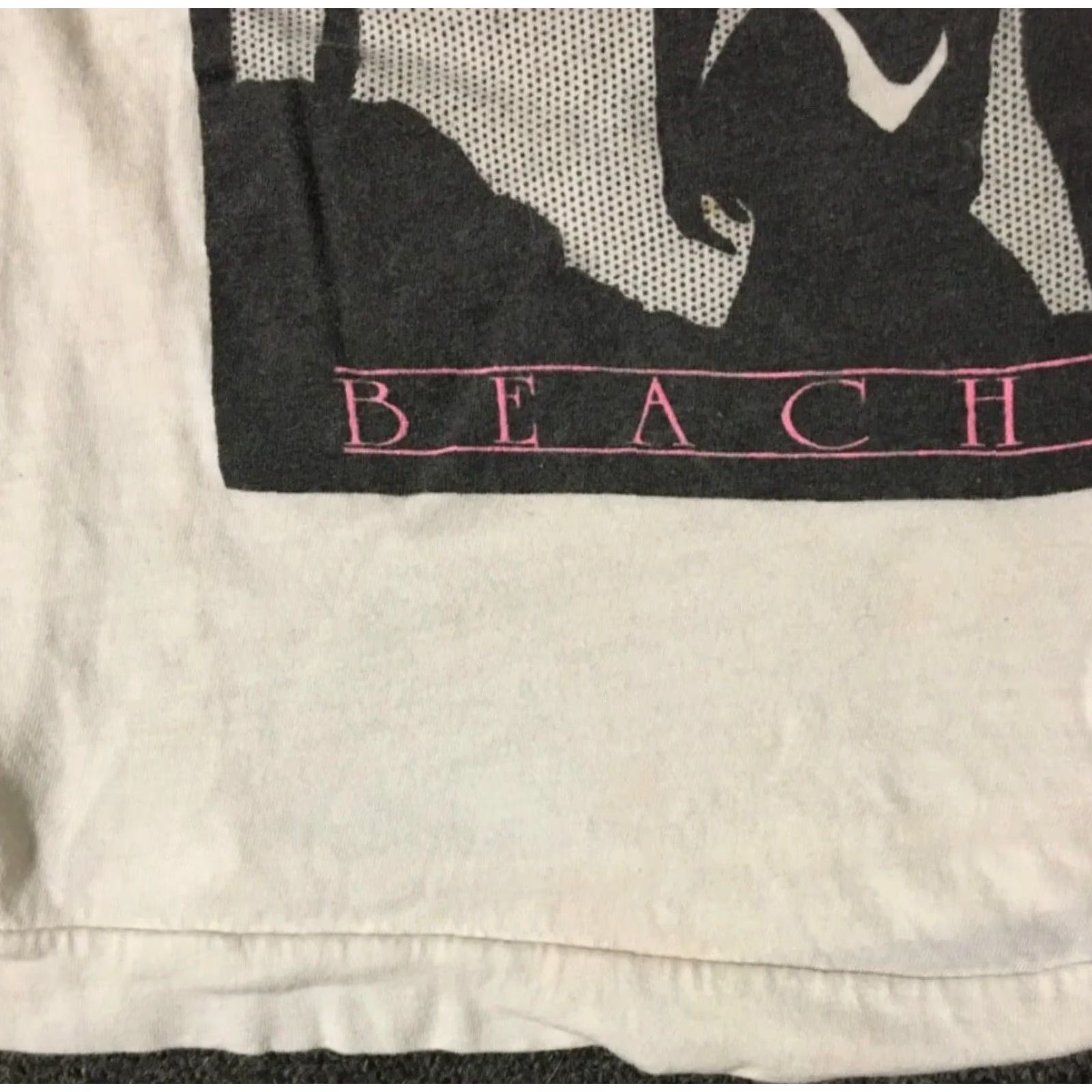 Paradise VINTAGE Paradise Beach Club Faded Distress Tank Top XS Surf Grunge California OP Size US XS / EU 42 / 0 - 5 Thumbnail