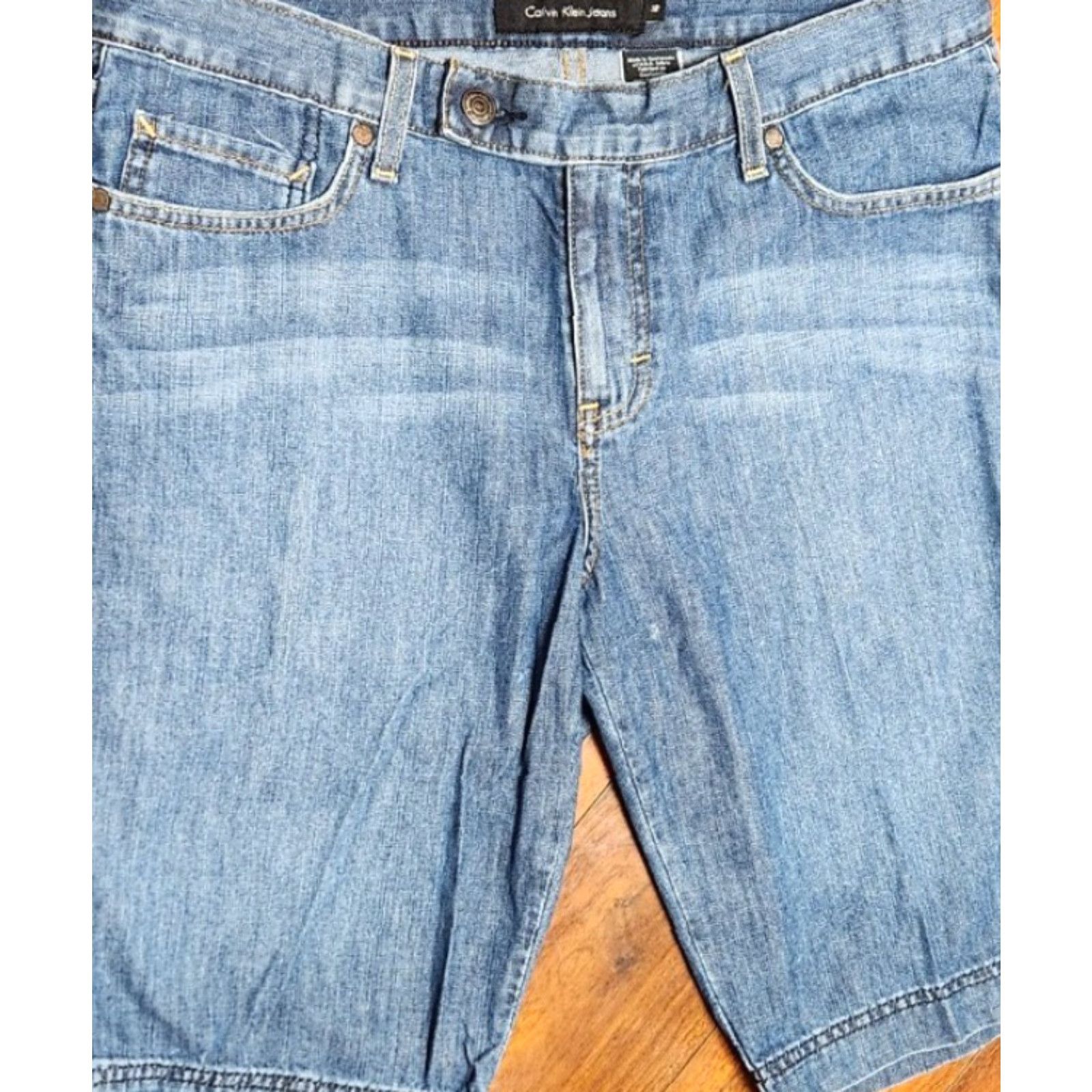 Calvin Klein VINTAGE Calvin Klein Blue Jean Shorts Women 12 (34x12) Denim Mid Rise 5-Pocket Laundry Wash Blue Womens Jeans Shorts Size 34" / US 12 / IT 48 - 5 Thumbnail