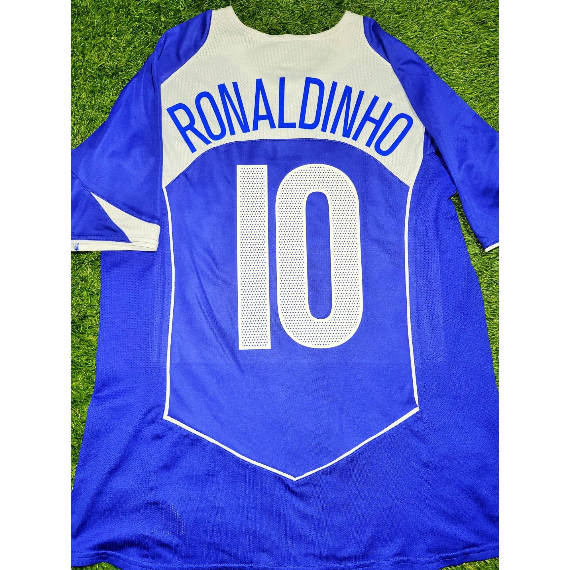 Image of Ronaldinho Nike Brazil 2004 Away Soccer Jersey Shirt L in Blue, Men's (Size Large)