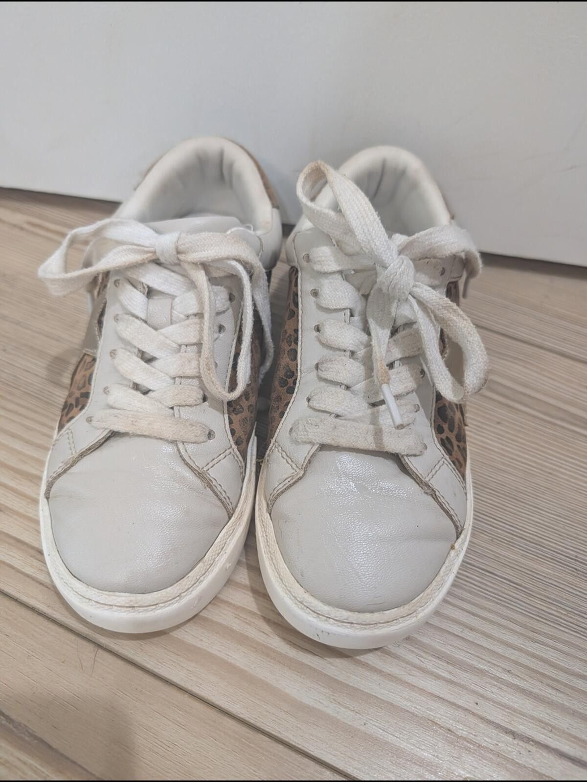 Other Art Class Kids Leopard Star Sneakers Size 2 Size US 5 / EU 37 - 5 Thumbnail