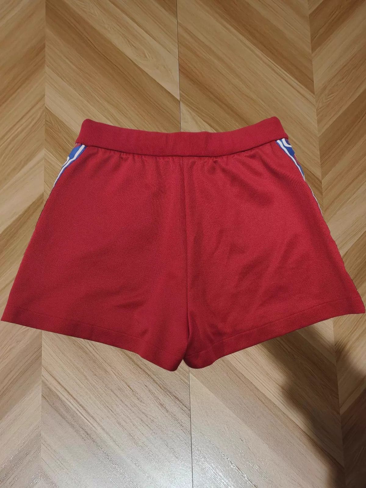 Gucci Gucci authentic mint shorts Size 27" / US 4 / IT 40 - 2 Thumbnail