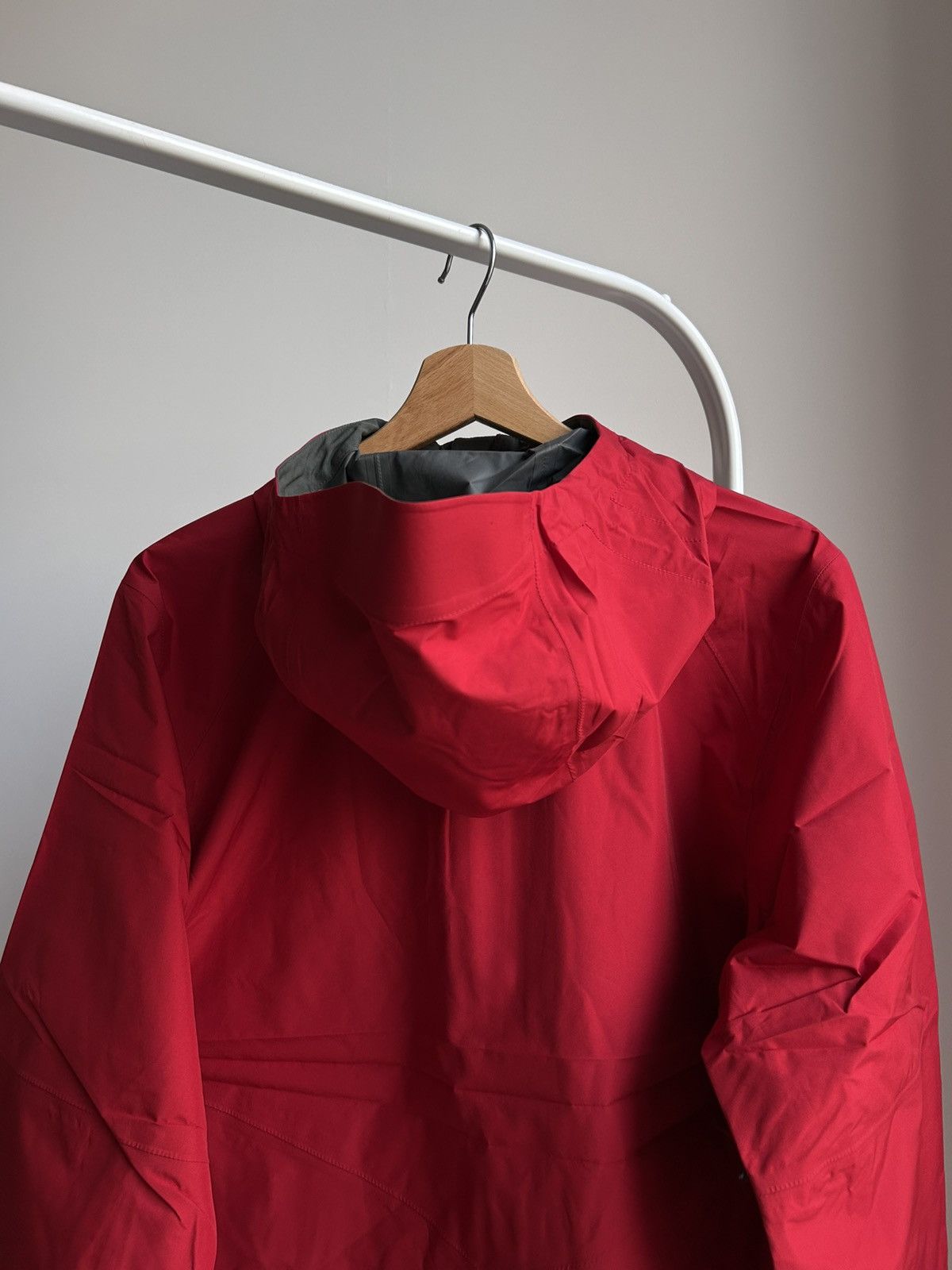 Goretex × Outdoor Research Outdoor Research Foray Gore-Tex Red Jacket Gorpcore Hiking Size US M / EU 48-50 / 2 - 16 Thumbnail