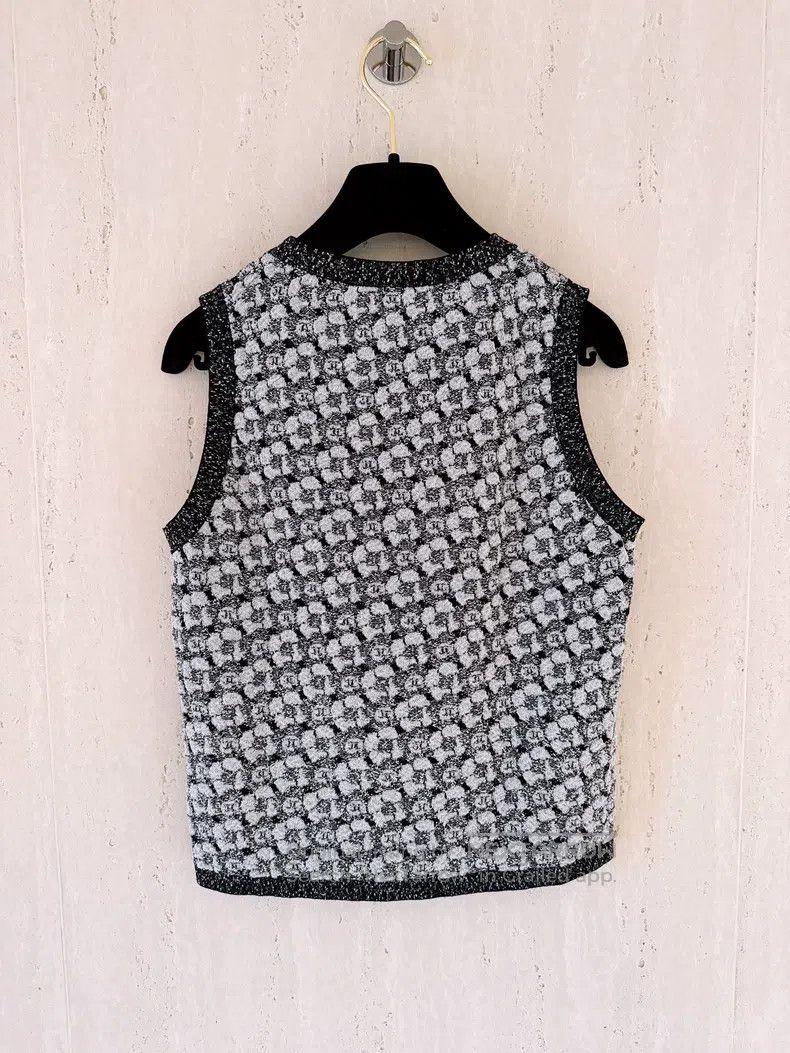 Chanel Chanel 23K autumn and winter black and silver camelia knit Size XS / US 0-2 / IT 36-38 - 2 Thumbnail
