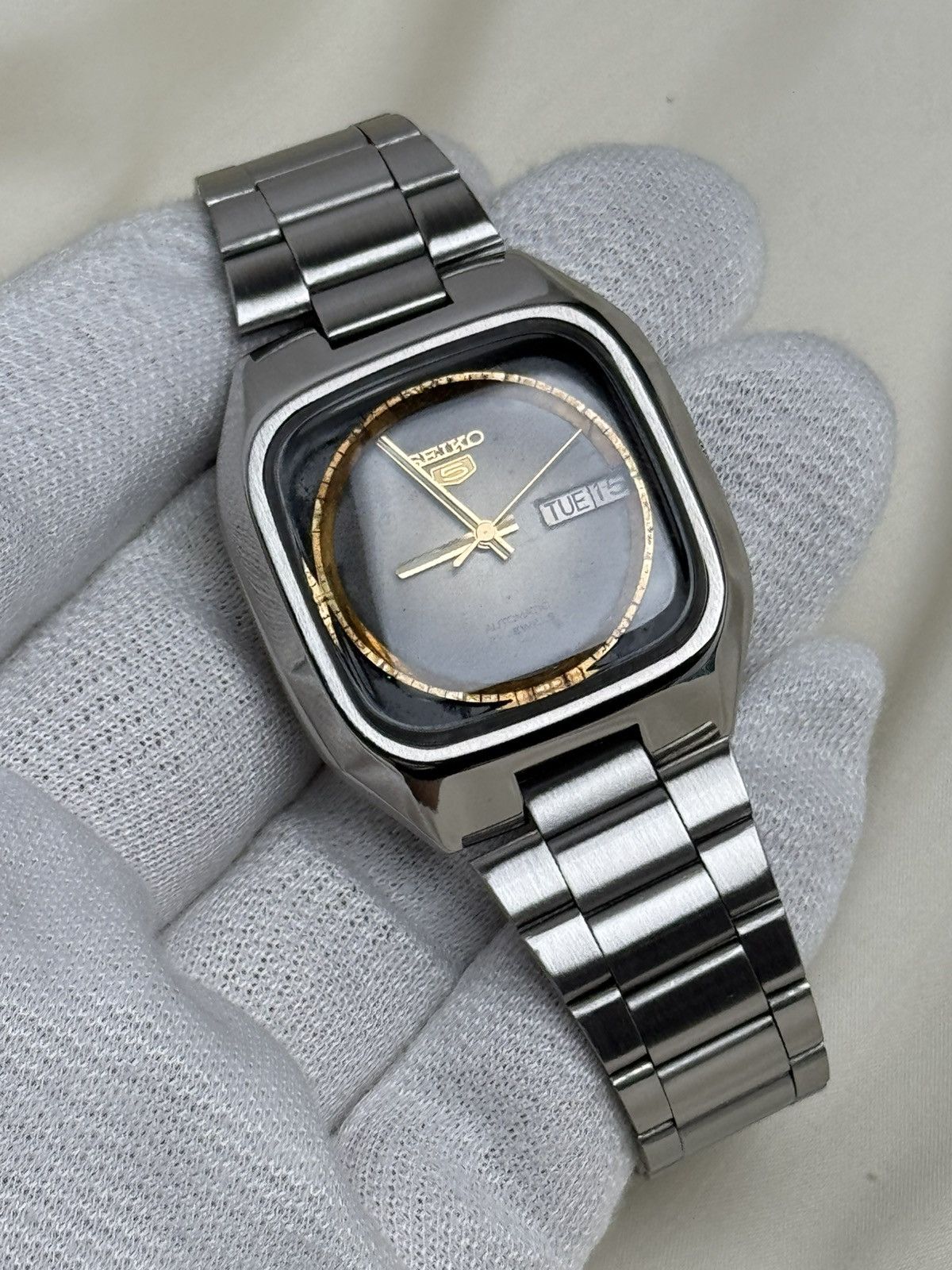 Seiko Seiko 5 TV Case Vintage Watch 7019|Day/Date watch japan made Size 36 - 8 Thumbnail