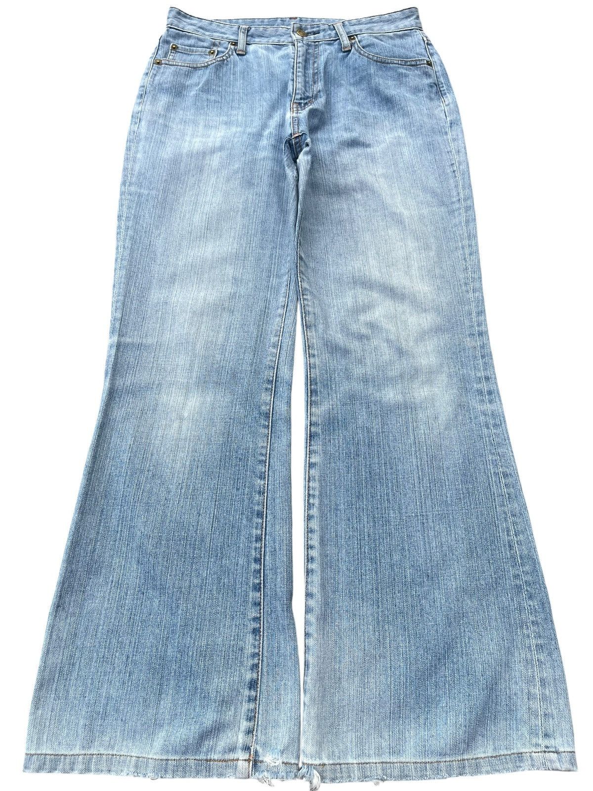 Japanese Brand × Jun Takahashi × Uniqlo Vintage Japanese Brand Light Blue Washed Super Flare Jeans Size US 29 - 1 Thumbnail