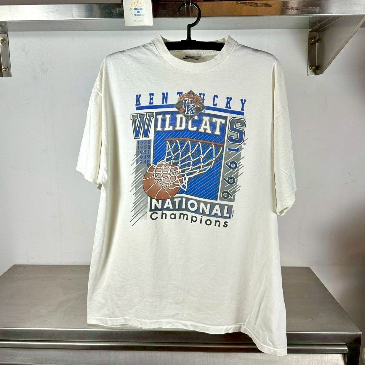 NCAA Vintage 1996 Kentucky Wildcats Basketball Champions NCAA Tee Size US XXL / EU 58 / 5 - 1 Thumbnail