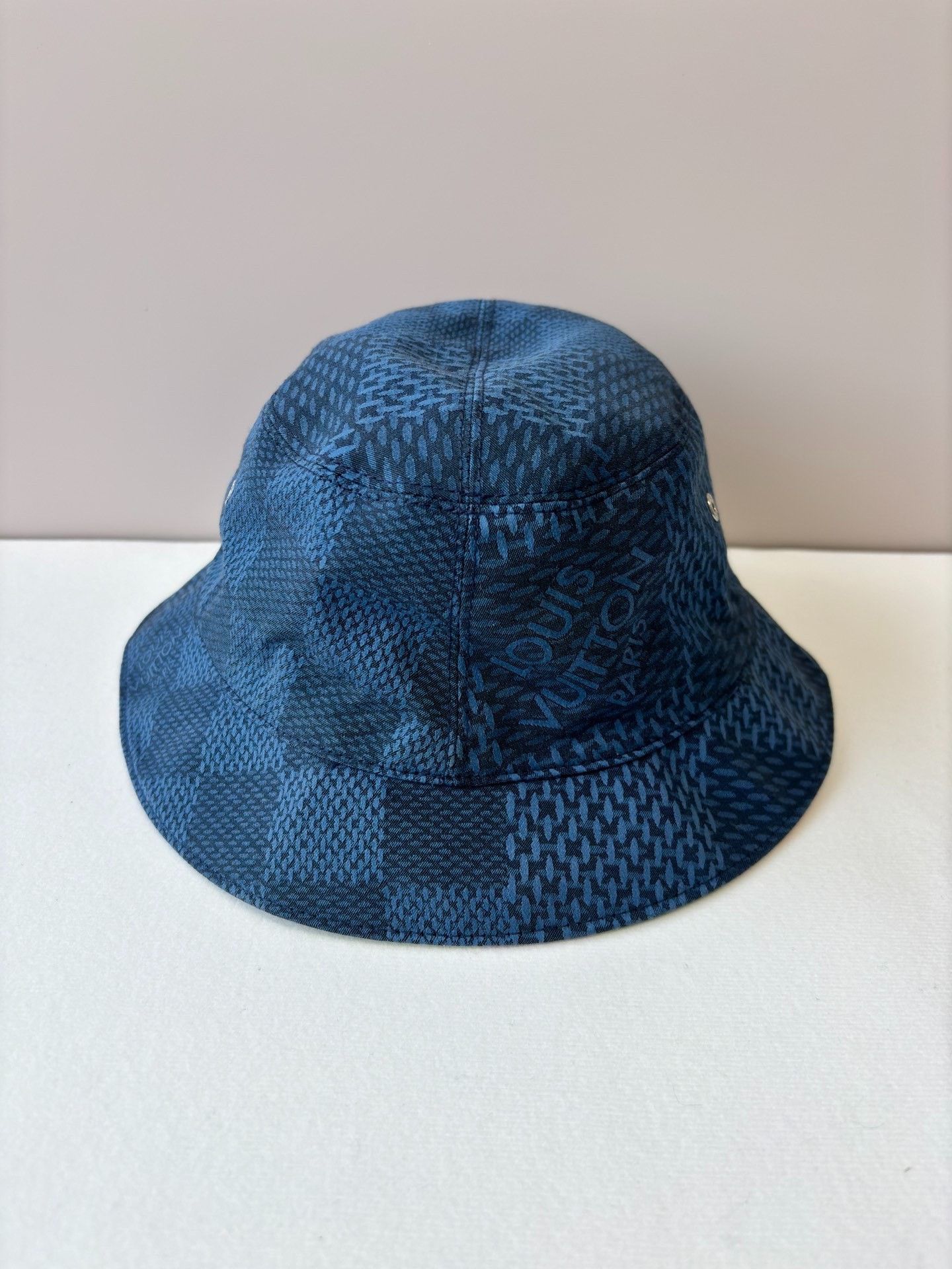 Louis Vuitton Louis Vuitton Blue Check Bucket Hat Size ONE SIZE - 1 Thumbnail