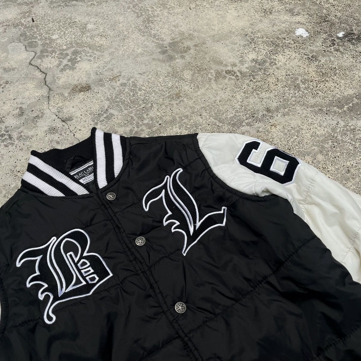Black Label Black Label Puffer Varsity Nice Embroidy Patch Design Jacket Size US M / EU 48-50 / 2 - 2 Thumbnail